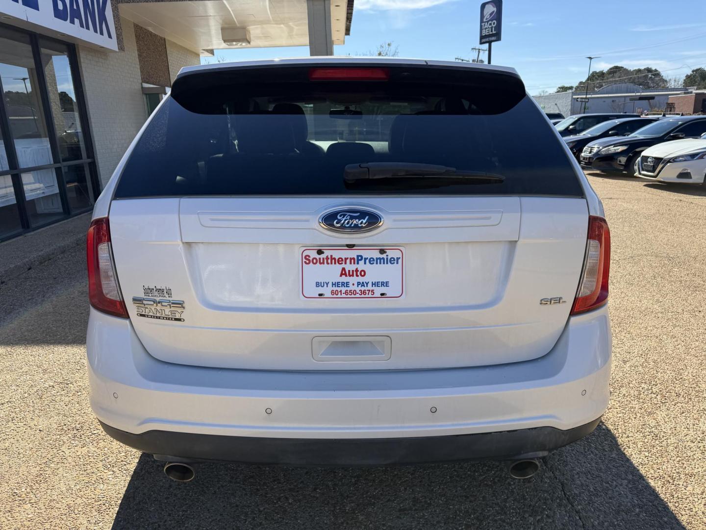 2014 WHITE FORD EDGE SEL (2FMDK3JC9EB) , located at 922 W. Beacon St., Philadelphia, MS, 39350, (601) 650-3675, 32.770447, -89.127151 - Photo#4