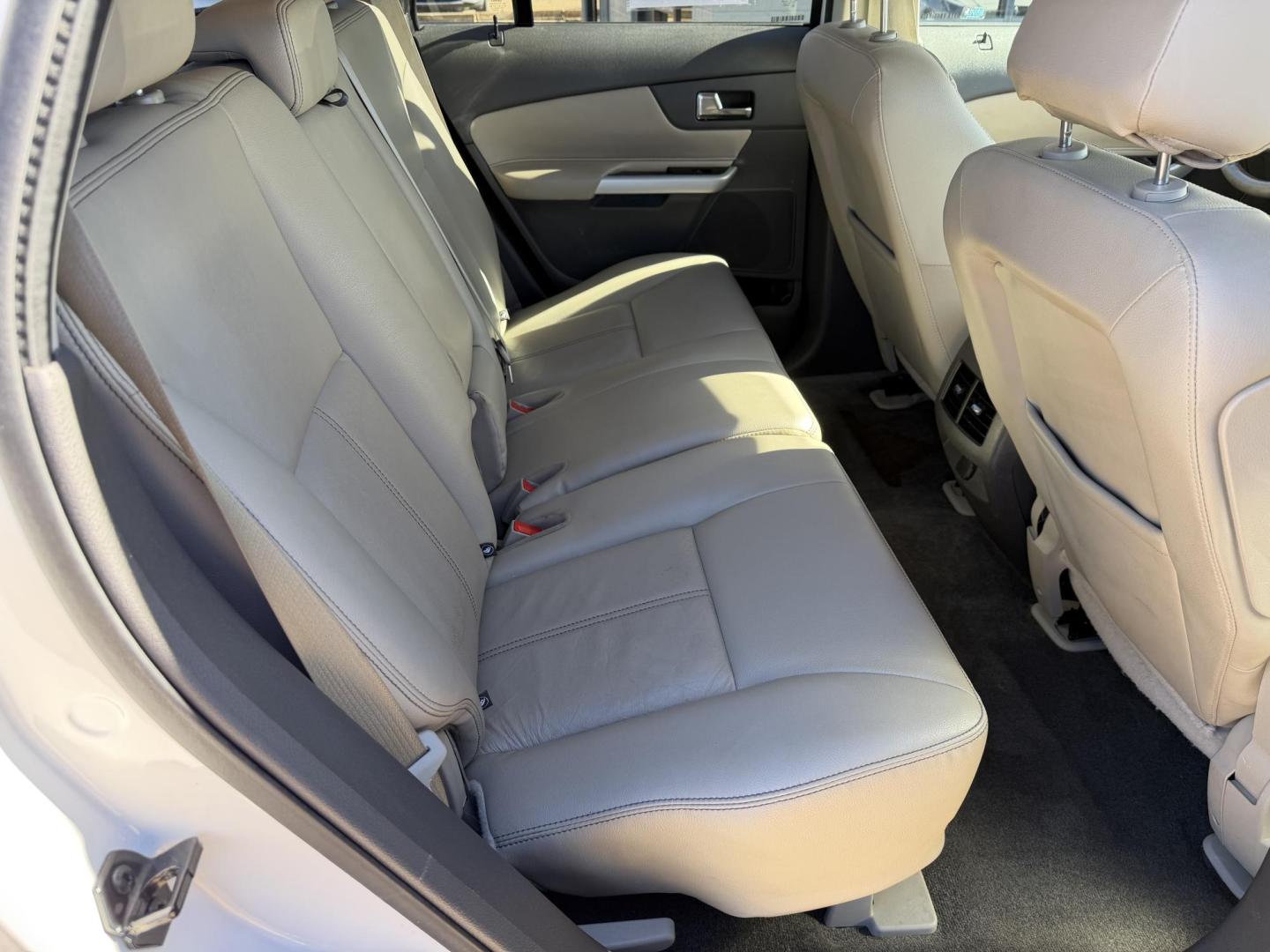 2014 WHITE FORD EDGE SEL (2FMDK3JC9EB) , located at 922 W. Beacon St., Philadelphia, MS, 39350, (601) 650-3675, 32.770447, -89.127151 - Photo#14