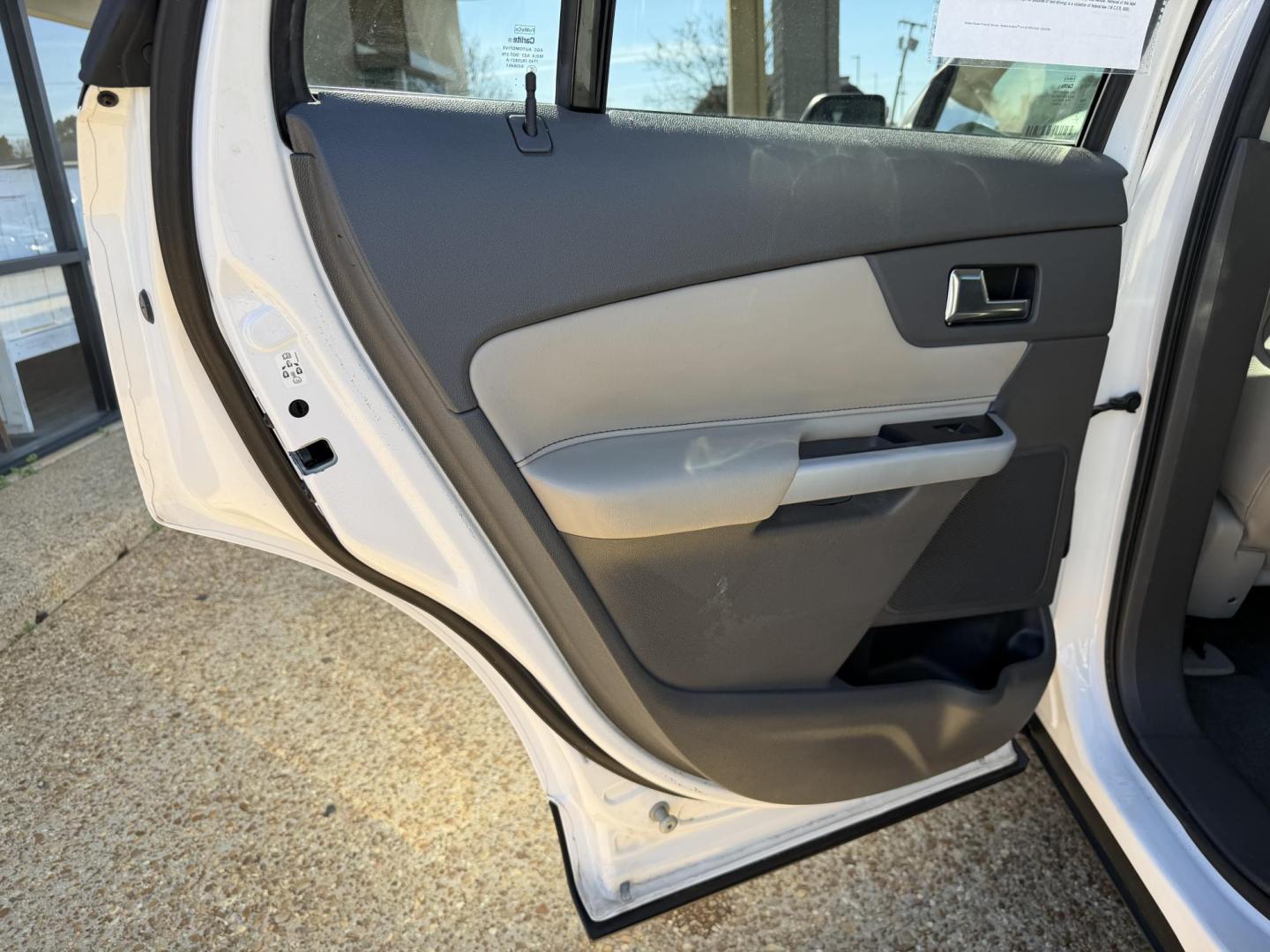 2014 WHITE FORD EDGE SEL (2FMDK3JC9EB) , located at 922 W. Beacon St., Philadelphia, MS, 39350, (601) 650-3675, 32.770447, -89.127151 - Photo#12