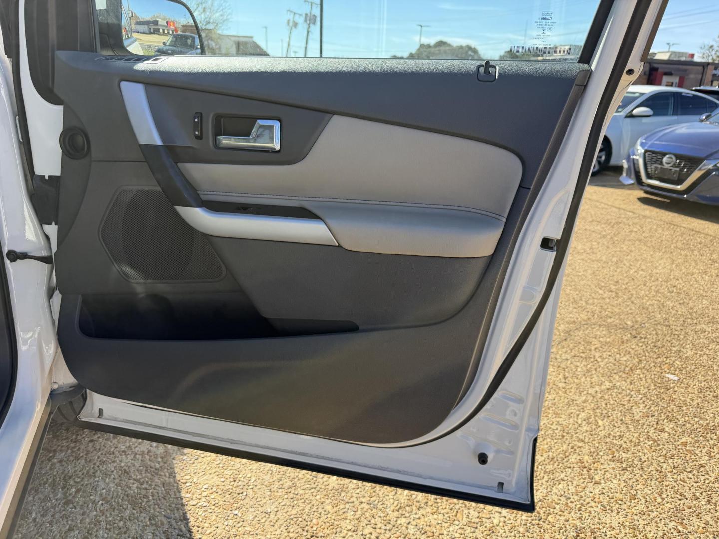 2014 WHITE FORD EDGE SEL (2FMDK3JC9EB) , located at 922 W. Beacon St., Philadelphia, MS, 39350, (601) 650-3675, 32.770447, -89.127151 - Photo#11