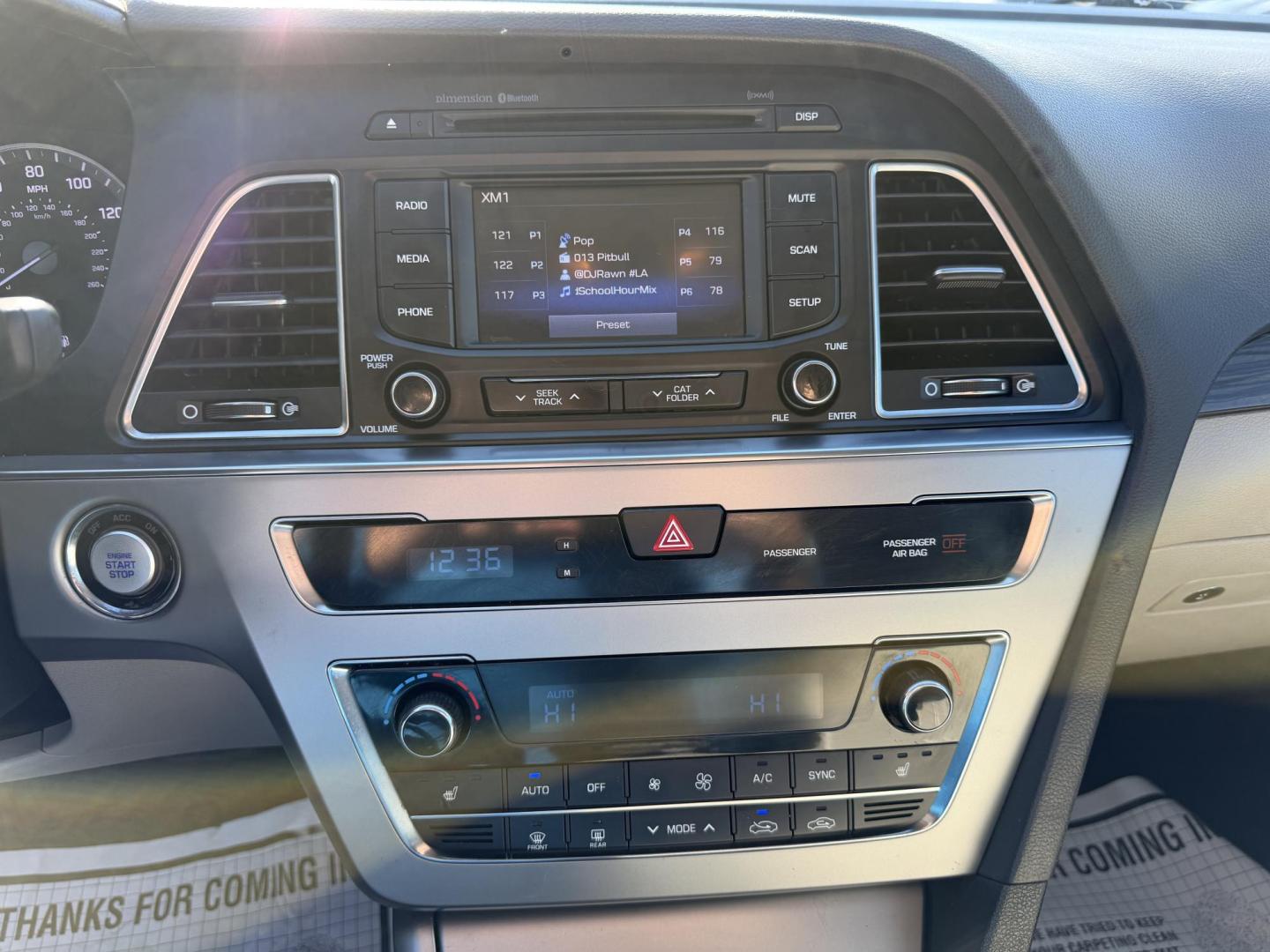 2015 SILVER HYUNDAI SONATA LIMITED (5NPE34AF7FH) , located at 922 W. Beacon St., Philadelphia, MS, 39350, (601) 650-3675, 32.770447, -89.127151 - Photo#17