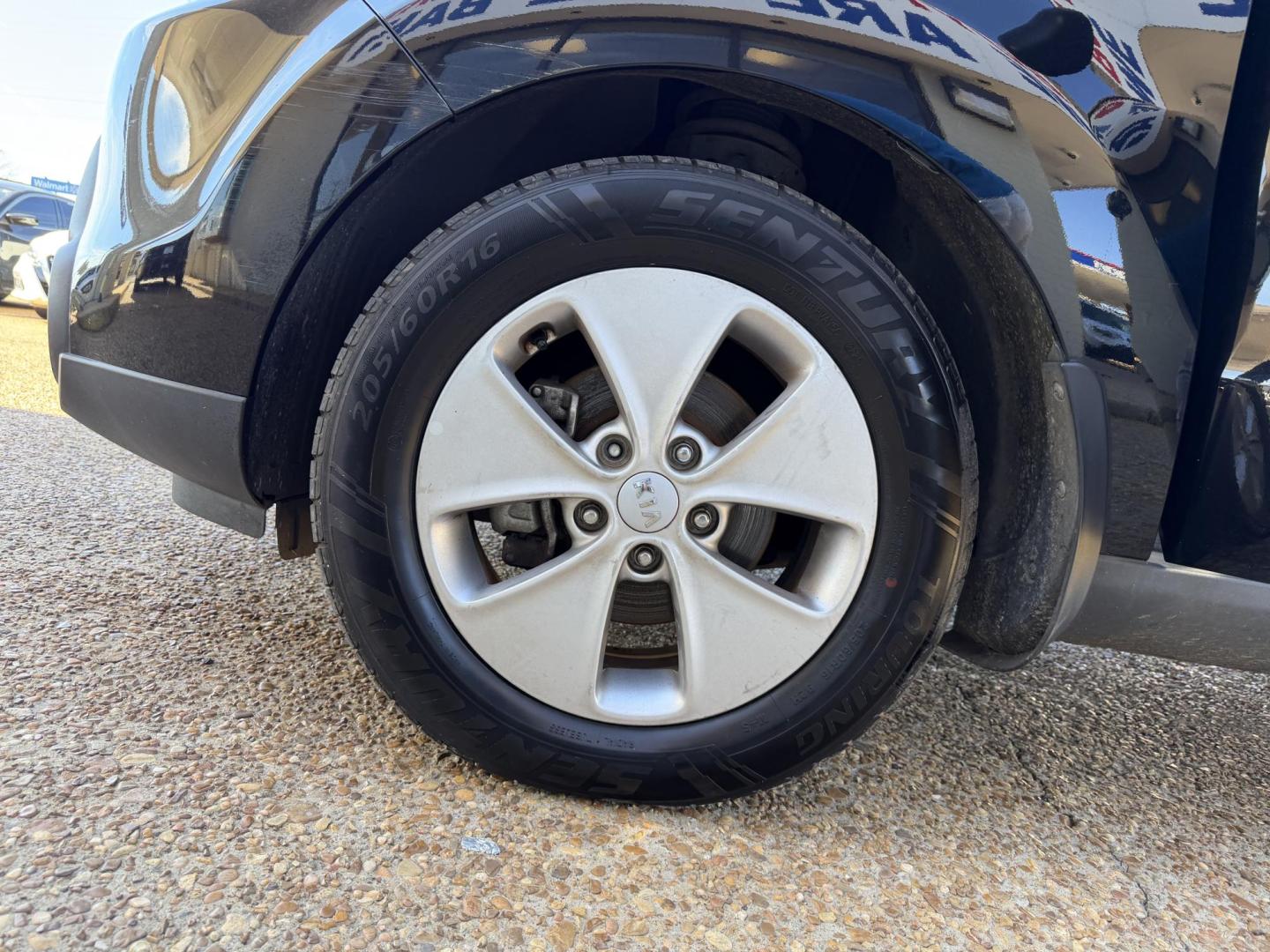 2015 BLACK KIA SOUL + (PLUS) (KNDJP3A58F7) , located at 922 W. Beacon St., Philadelphia, MS, 39350, (601) 650-3675, 32.770447, -89.127151 - Photo#7