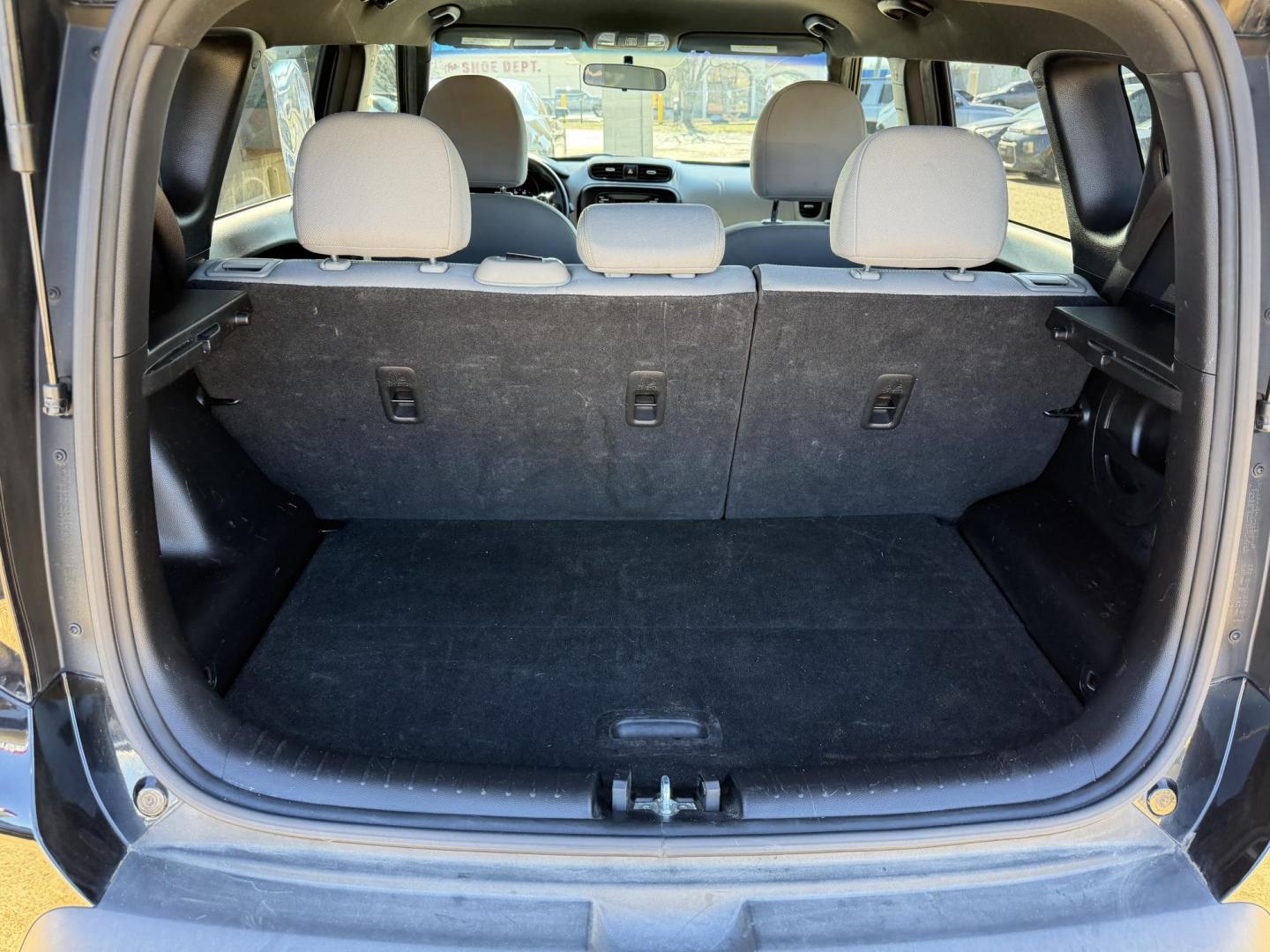 2015 BLACK KIA SOUL + (PLUS) (KNDJP3A58F7) , located at 922 W. Beacon St., Philadelphia, MS, 39350, (601) 650-3675, 32.770447, -89.127151 - Photo#18