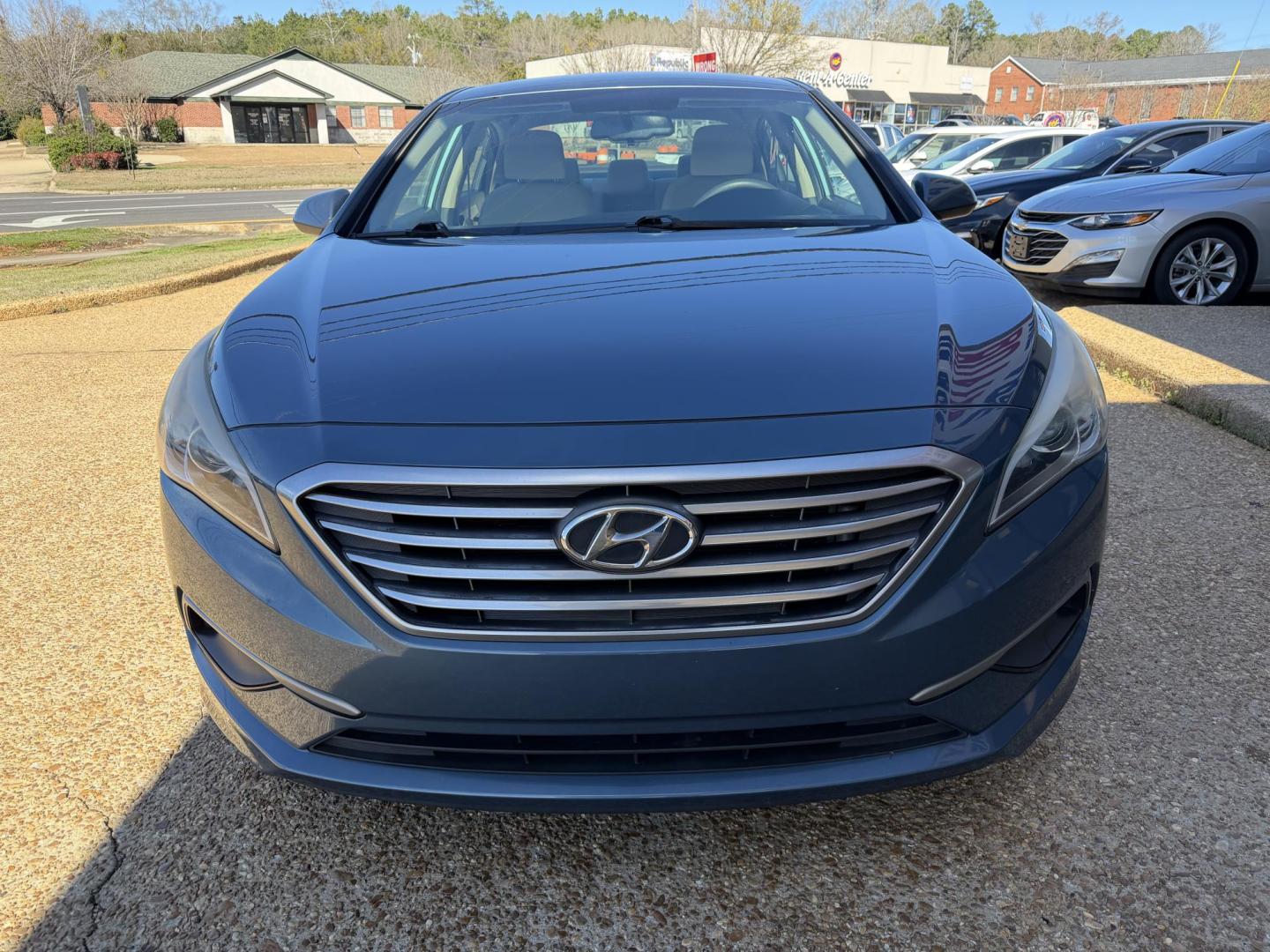 2016 BLUE HYUNDAI SONATA SE (5NPE24AF3GH) , located at 922 W. Beacon St., Philadelphia, MS, 39350, (601) 650-3675, 32.770447, -89.127151 - Photo#1