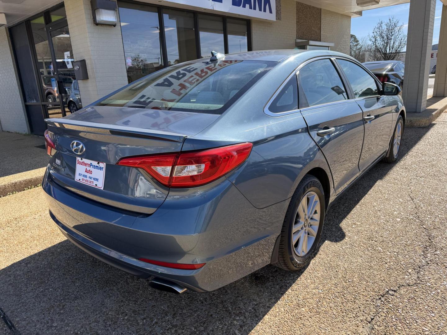 2016 BLUE HYUNDAI SONATA SE (5NPE24AF3GH) , located at 922 W. Beacon St., Philadelphia, MS, 39350, (601) 650-3675, 32.770447, -89.127151 - Photo#5