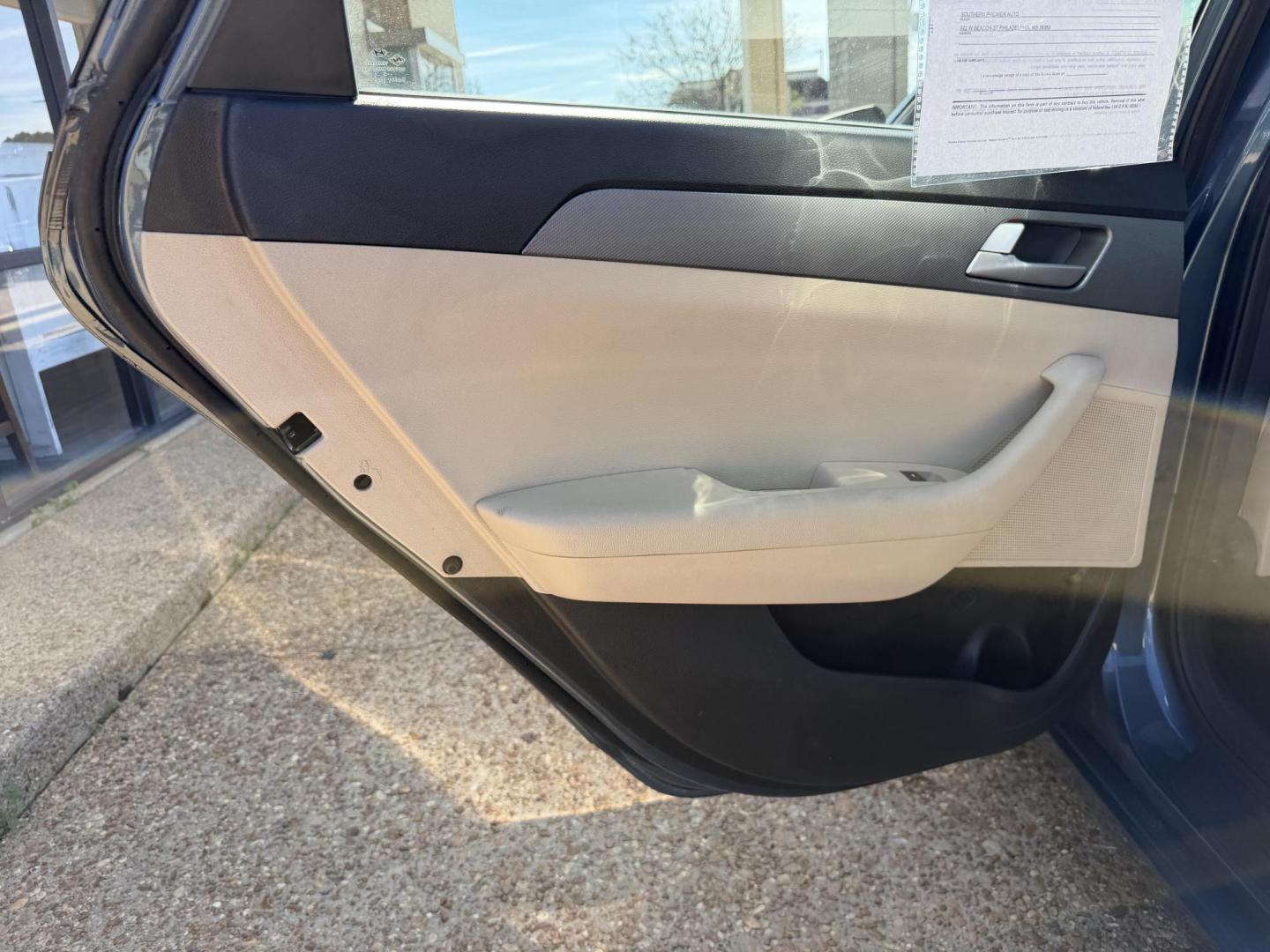 2016 BLUE HYUNDAI SONATA SE (5NPE24AF3GH) , located at 922 W. Beacon St., Philadelphia, MS, 39350, (601) 650-3675, 32.770447, -89.127151 - Photo#12