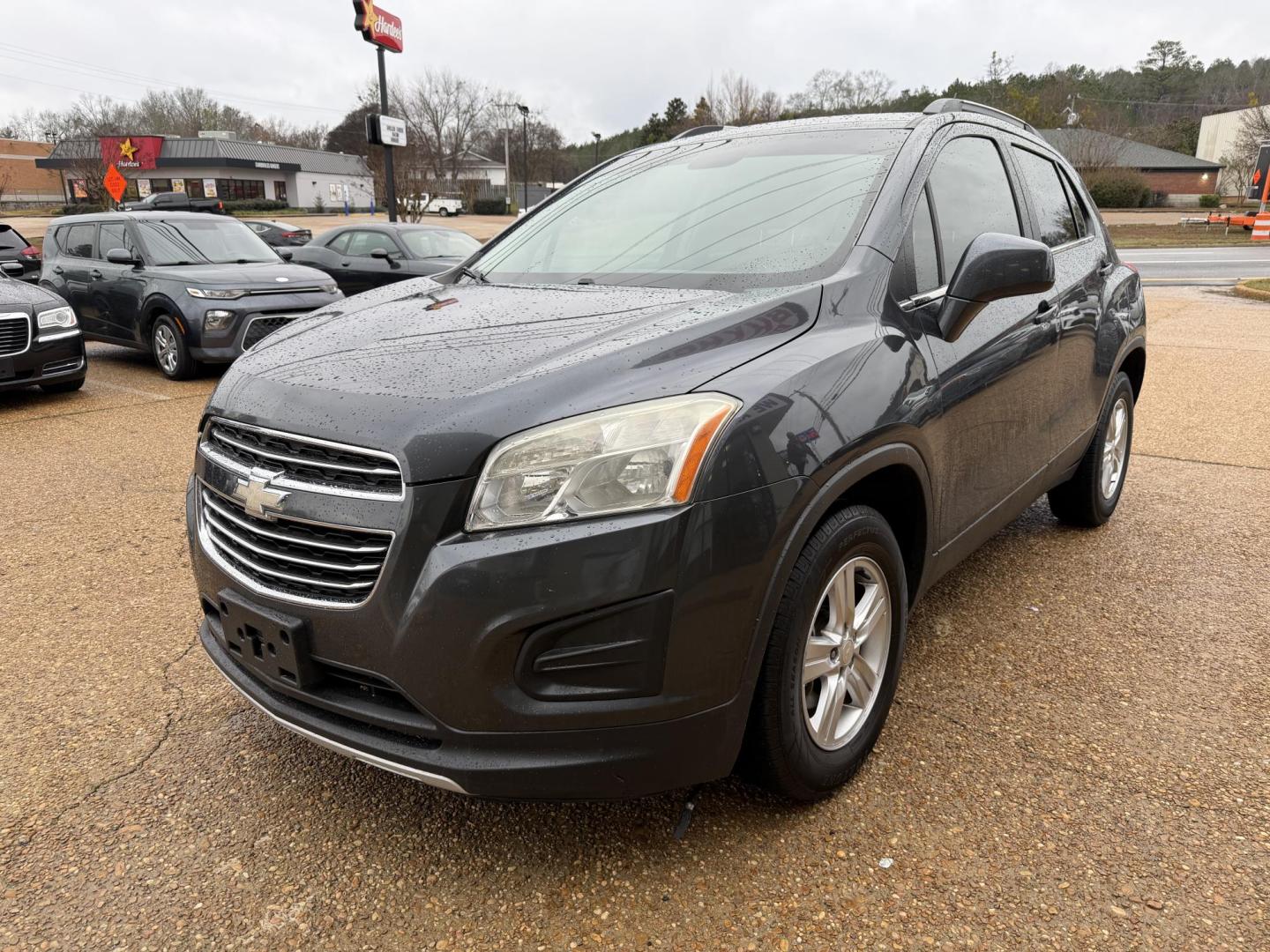 2016 GRAY CHEVROLET TRAX 1LT (3GNCJPSB1GL) , located at 922 W. Beacon St., Philadelphia, MS, 39350, (601) 650-3675, 32.770447, -89.127151 - Photo#2