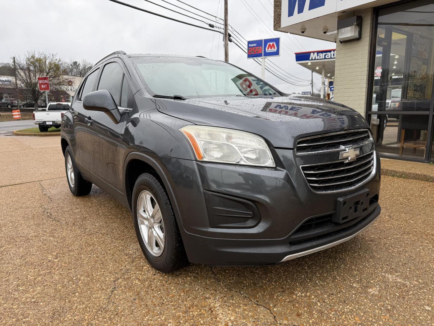 2016 GRAY CHEVROLET TRAX 1LT (3GNCJPSB1GL) , located at 922 W. Beacon St., Philadelphia, MS, 39350, (601) 650-3675, 32.770447, -89.127151 - Photo#0