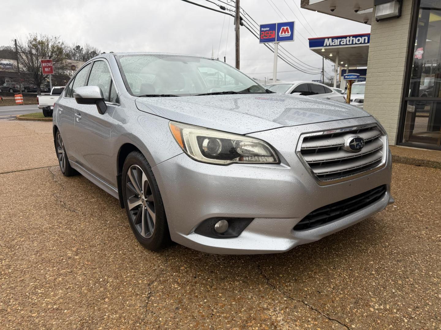 2015 SILVER SUBARU LEGACY 2.5I LIMITED (4S3BNBL64F3) , located at 922 W. Beacon St., Philadelphia, MS, 39350, (601) 650-3675, 32.770447, -89.127151 - Photo#0