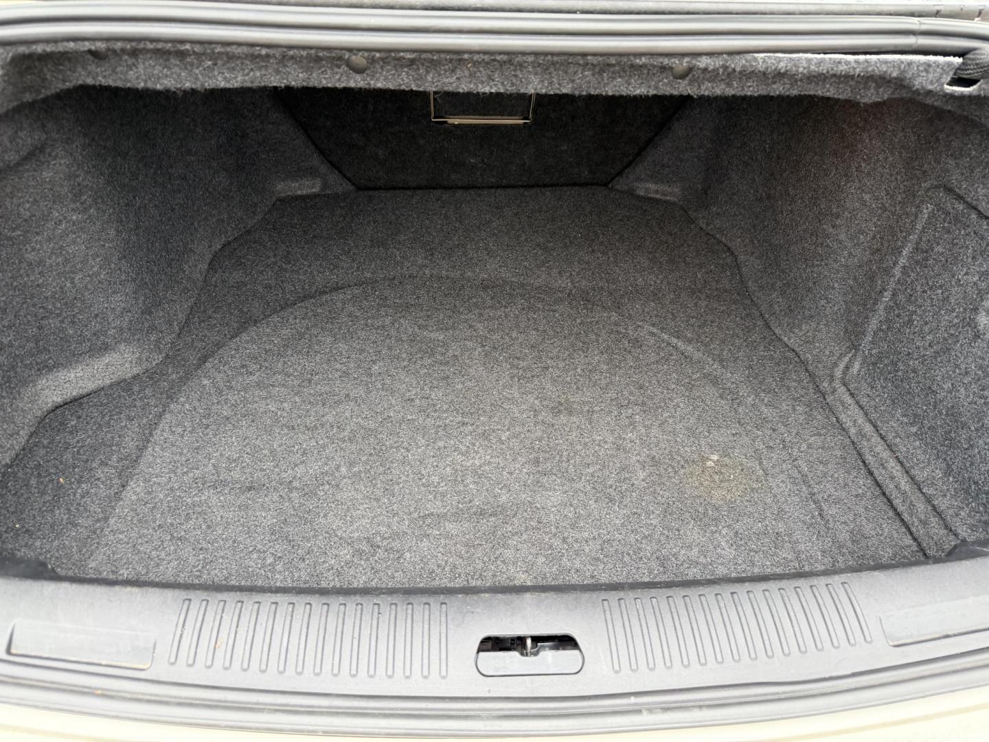 2012 WHITE CADILLAC CTS LUXURY W/NAV.SYS (1G6DF5E50C0) , located at 922 W. Beacon St., Philadelphia, MS, 39350, (601) 650-3675, 32.770447, -89.127151 - Photo#19