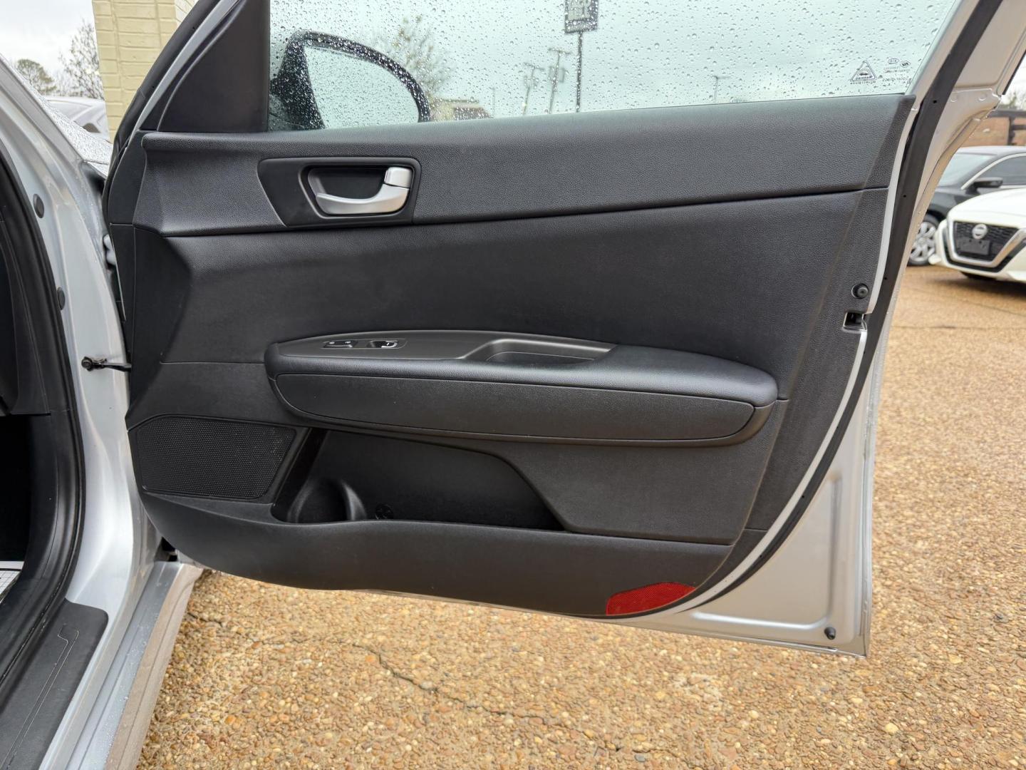 2018 SILVER KIA OPTIMA LX (5XXGT4L31JG) , located at 922 W. Beacon St., Philadelphia, MS, 39350, (601) 650-3675, 32.770447, -89.127151 - Photo#11