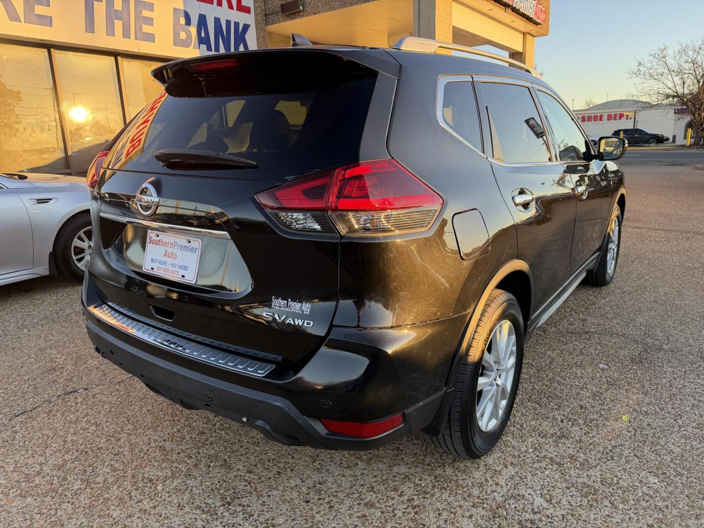 2019 BLACK NISSAN ROGUE SV (KNMAT2MV8KP) , located at 922 W. Beacon St., Philadelphia, MS, 39350, (601) 650-3675, 32.770447, -89.127151 - Photo#5
