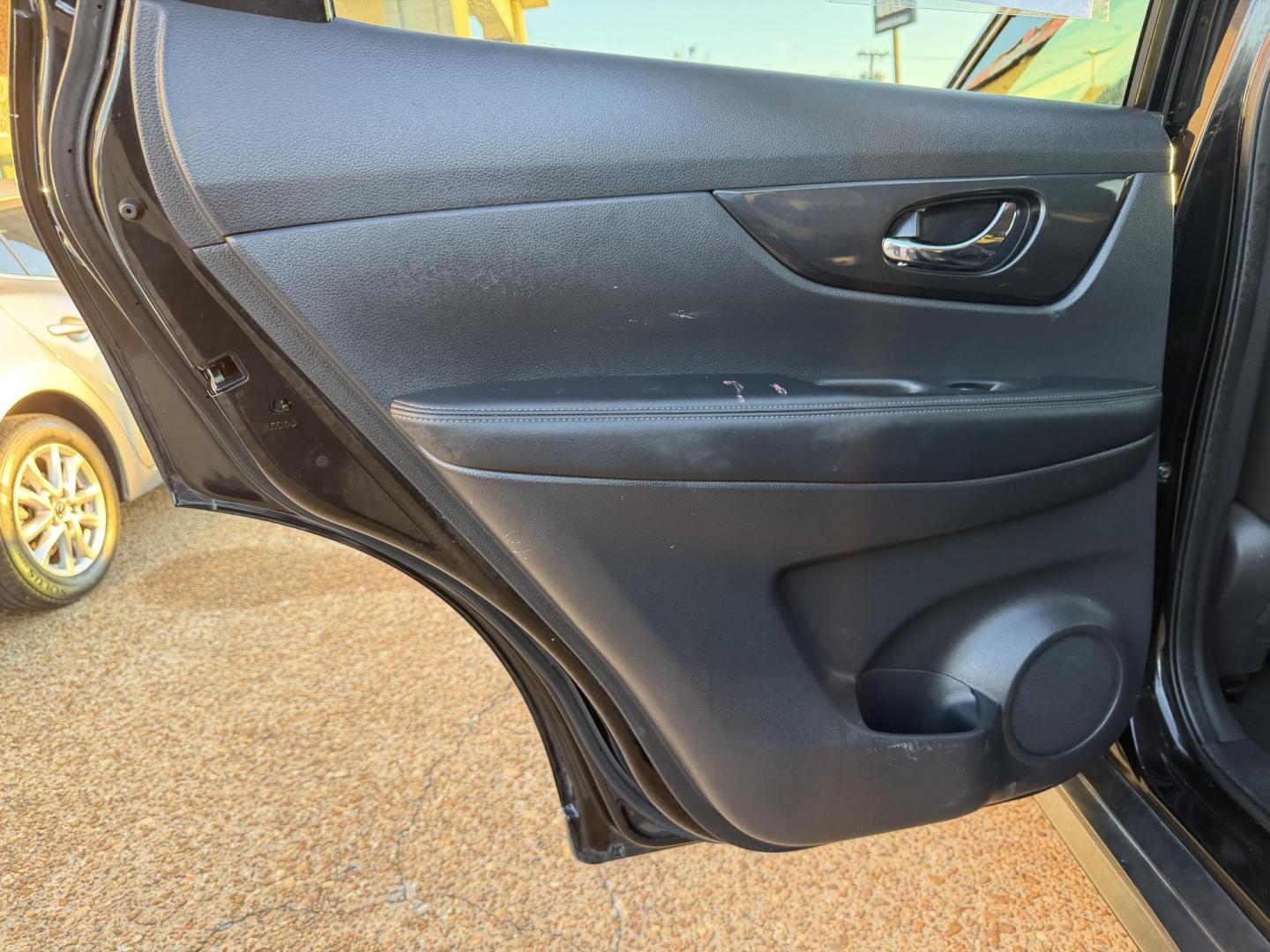 2019 BLACK NISSAN ROGUE SV (KNMAT2MV8KP) , located at 922 W. Beacon St., Philadelphia, MS, 39350, (601) 650-3675, 32.770447, -89.127151 - Photo#12