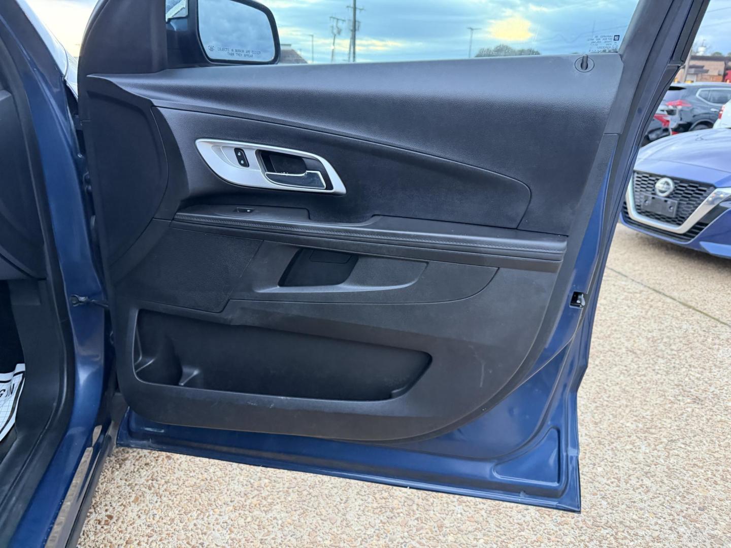 2016 BLUE CHEVROLET EQUINOX LT (2GNALCEK4G6) , located at 922 W. Beacon St., Philadelphia, MS, 39350, (601) 650-3675, 32.770447, -89.127151 - Photo#11