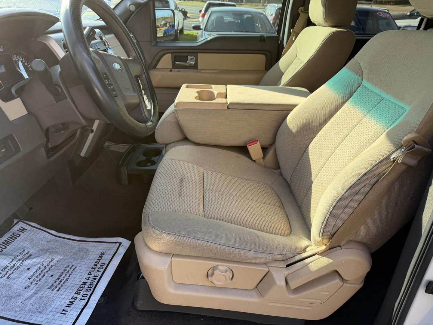 2013 WHITE FORD F-150 XLT (1FTEW1CM8DK) , located at 922 W. Beacon St., Philadelphia, MS, 39350, (601) 650-3675, 32.770447, -89.127151 - Photo#9