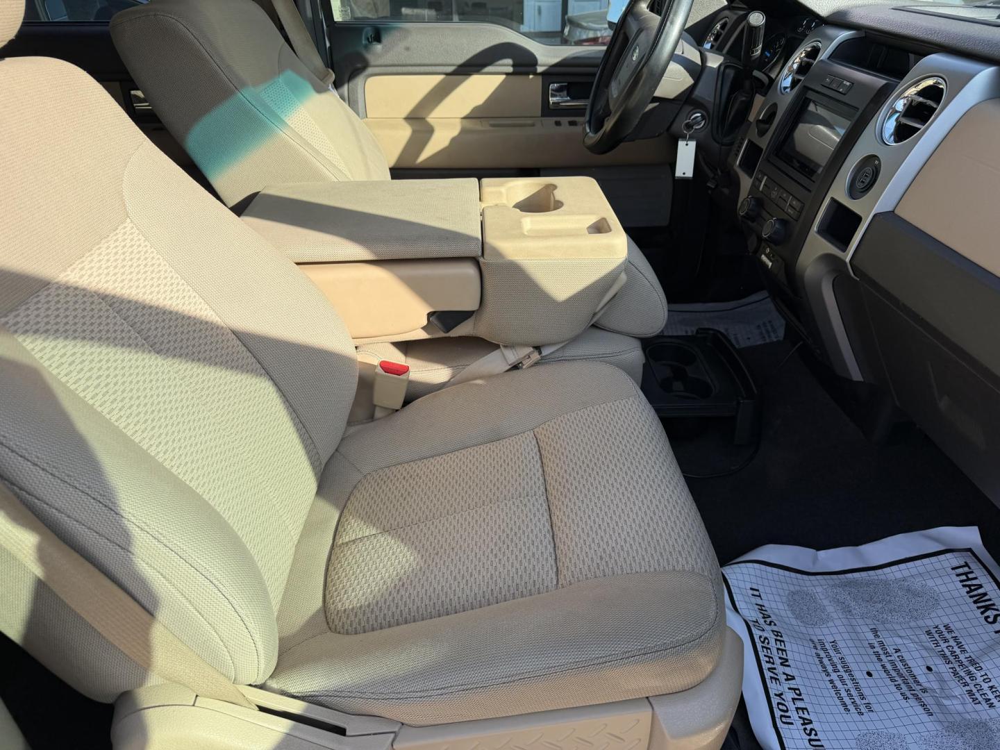 2013 WHITE FORD F-150 XLT (1FTEW1CM8DK) , located at 922 W. Beacon St., Philadelphia, MS, 39350, (601) 650-3675, 32.770447, -89.127151 - Photo#10