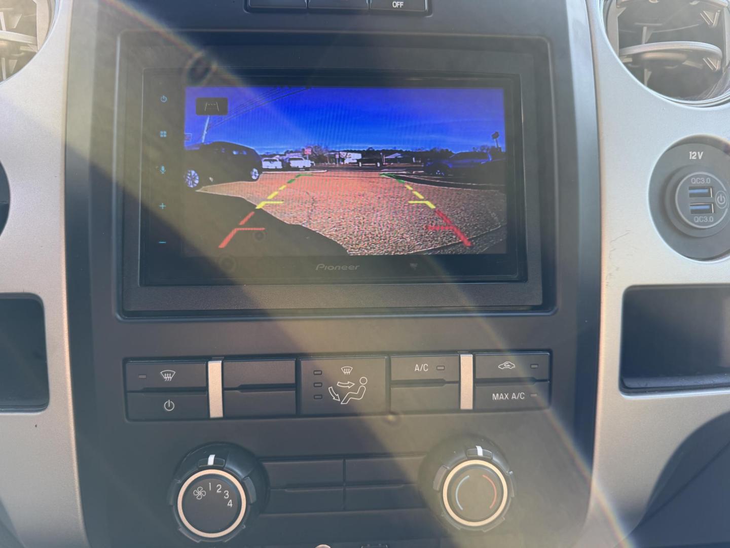 2013 WHITE FORD F-150 XLT (1FTEW1CM8DK) , located at 922 W. Beacon St., Philadelphia, MS, 39350, (601) 650-3675, 32.770447, -89.127151 - Photo#19