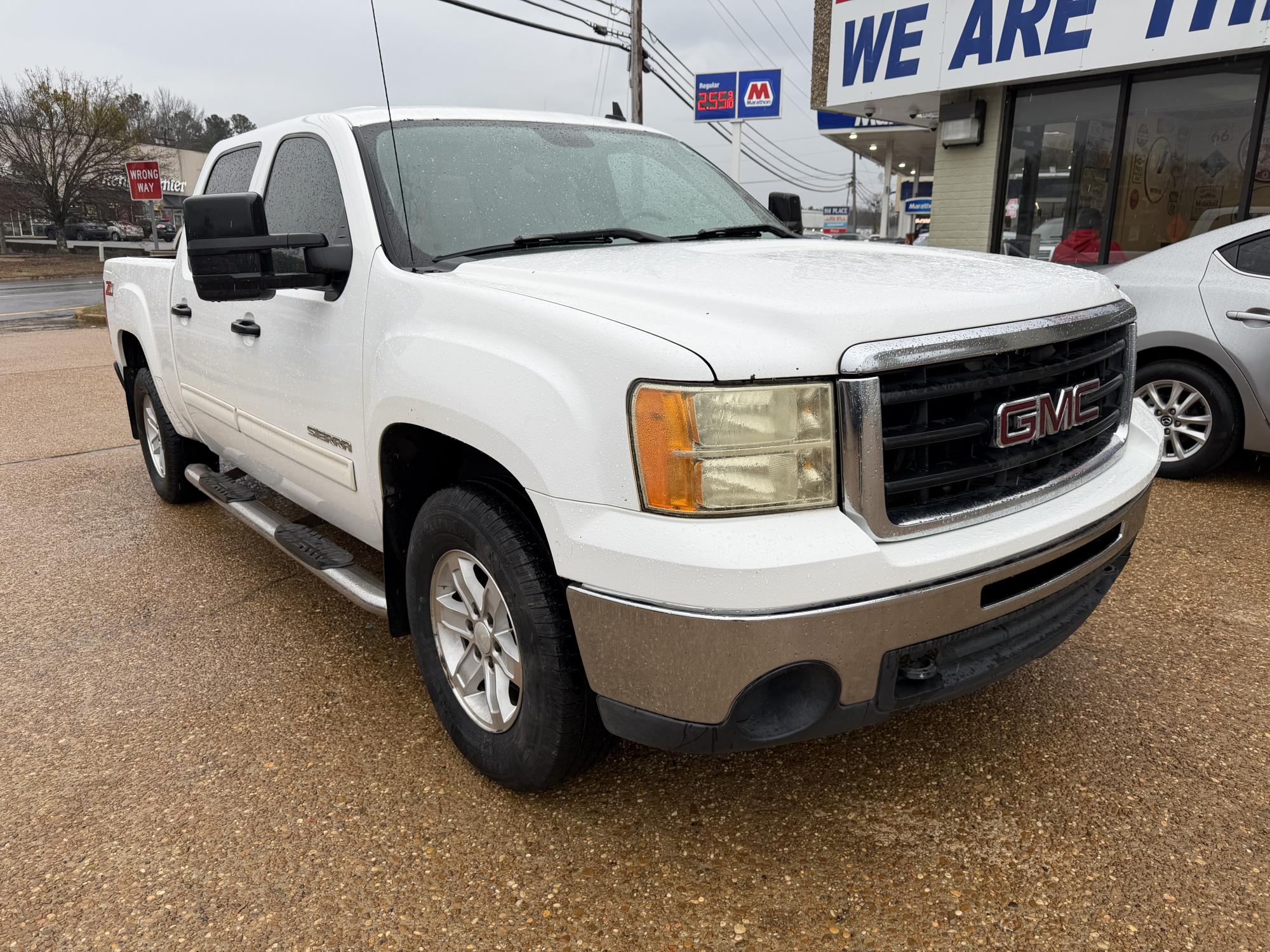 photo of 2010 GMC SIERRA SLE 