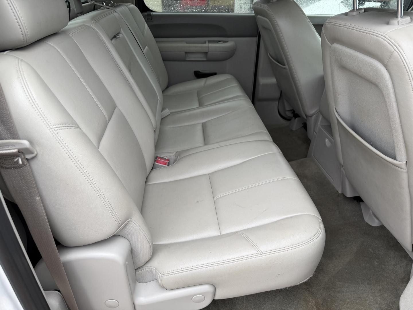 2010 WHITE GMC SIERRA SLE (3GTRCVE00AG) , located at 922 W. Beacon St., Philadelphia, MS, 39350, (601) 650-3675, 32.770447, -89.127151 - Photo#14