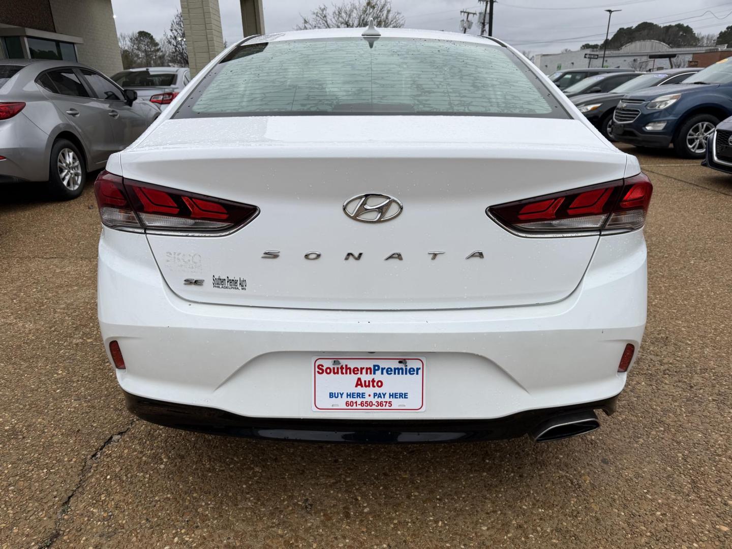 2019 WHITE HYUNDAI SONATA SE (5NPE24AF0KH) , located at 922 W. Beacon St., Philadelphia, MS, 39350, (601) 650-3675, 32.770447, -89.127151 - Photo#4