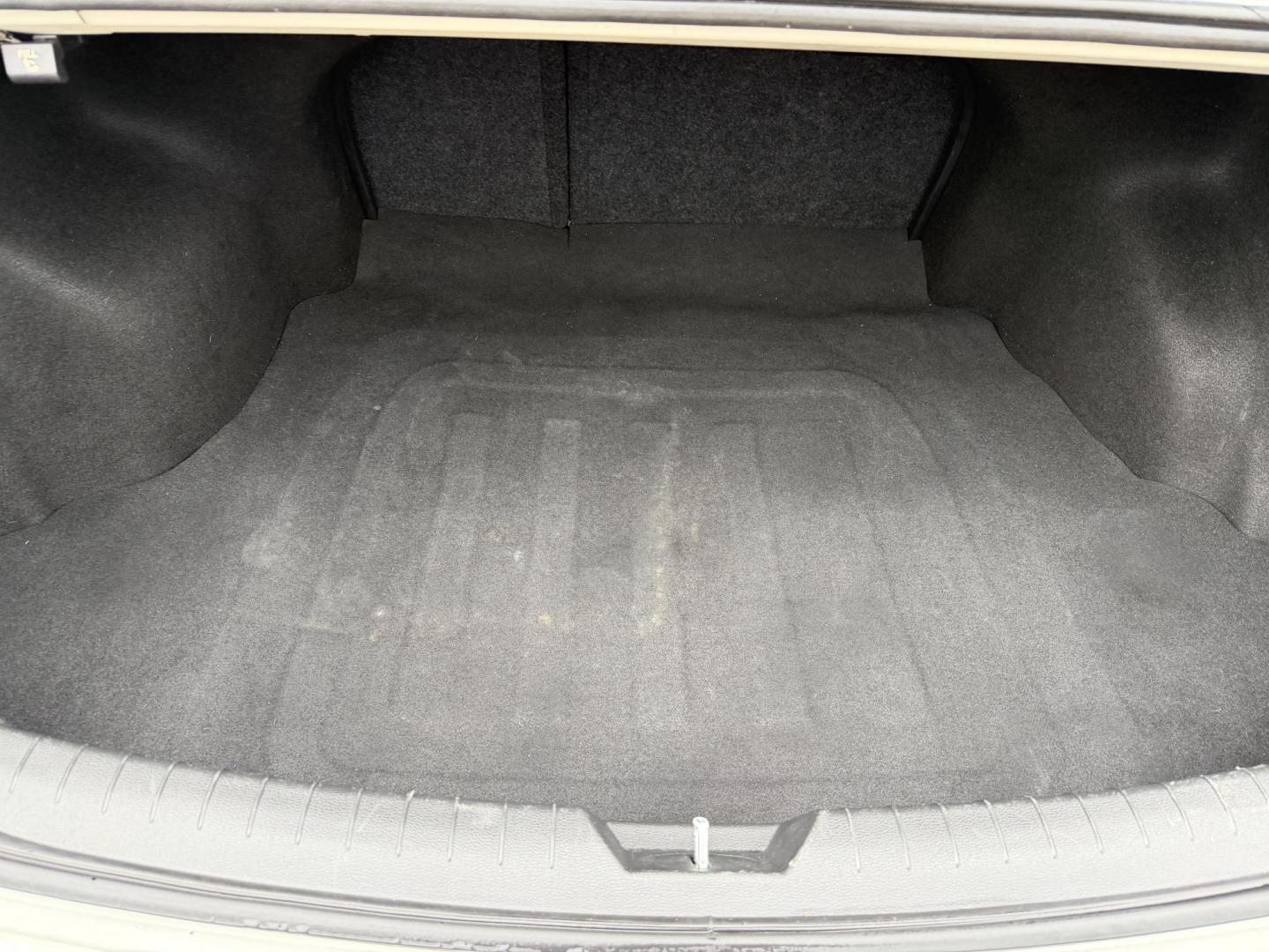 2019 WHITE HYUNDAI SONATA SE (5NPE24AF0KH) , located at 922 W. Beacon St., Philadelphia, MS, 39350, (601) 650-3675, 32.770447, -89.127151 - Photo#19