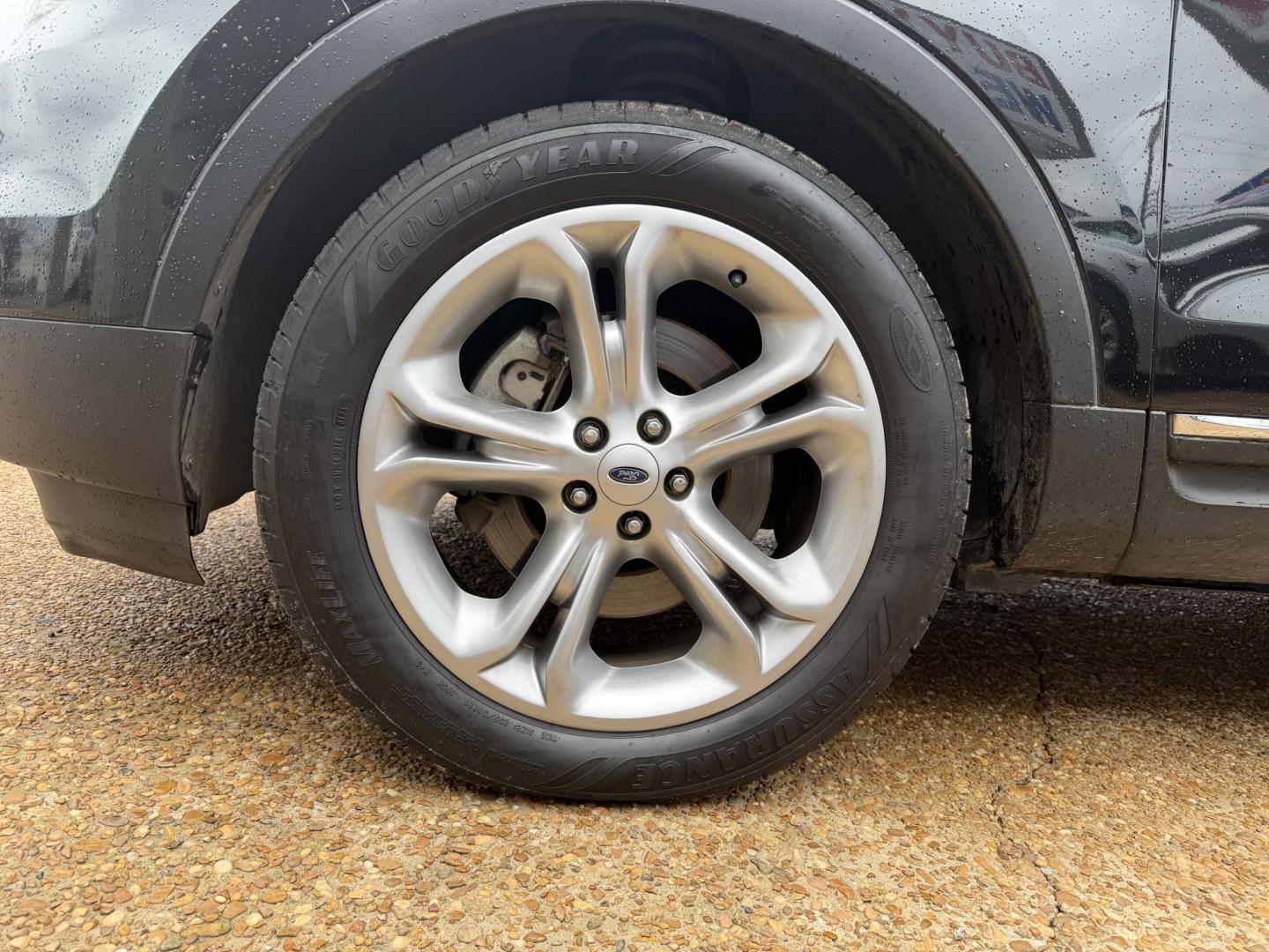 2015 BLACK FORD EXPLORER LIMITED (1FM5K7F86FG) , located at 922 W. Beacon St., Philadelphia, MS, 39350, (601) 650-3675, 32.770447, -89.127151 - Photo#7