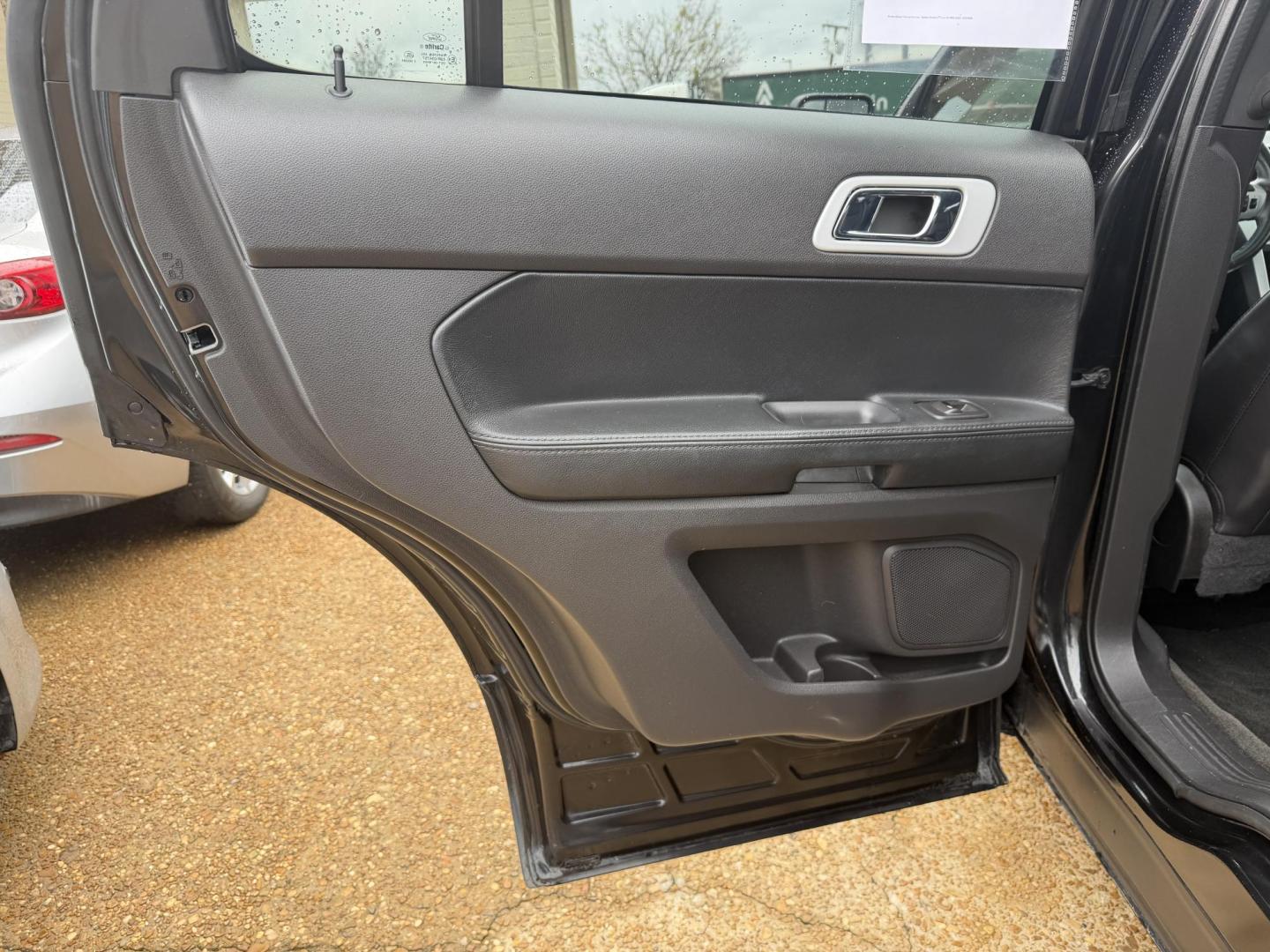 2015 BLACK FORD EXPLORER LIMITED (1FM5K7F86FG) , located at 922 W. Beacon St., Philadelphia, MS, 39350, (601) 650-3675, 32.770447, -89.127151 - Photo#12