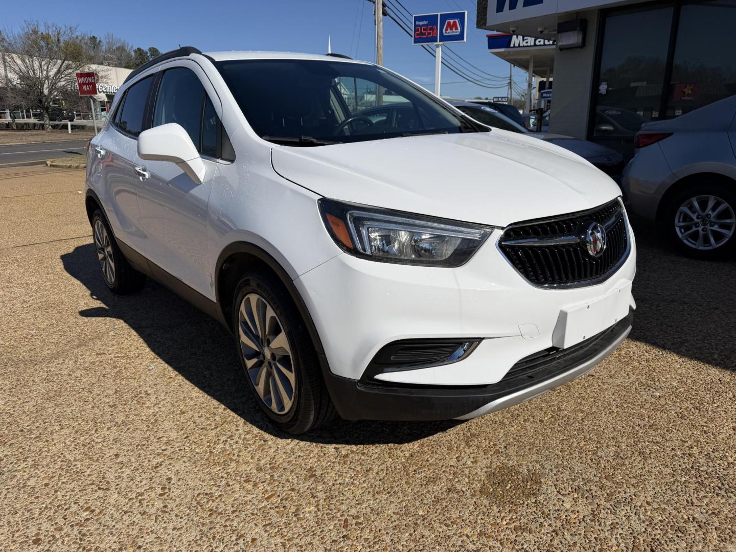2020 WHITE BUICK ENCORE PREFERRED (KL4CJASB0LB) , located at 922 W. Beacon St., Philadelphia, MS, 39350, (601) 650-3675, 32.770447, -89.127151 - Photo#0
