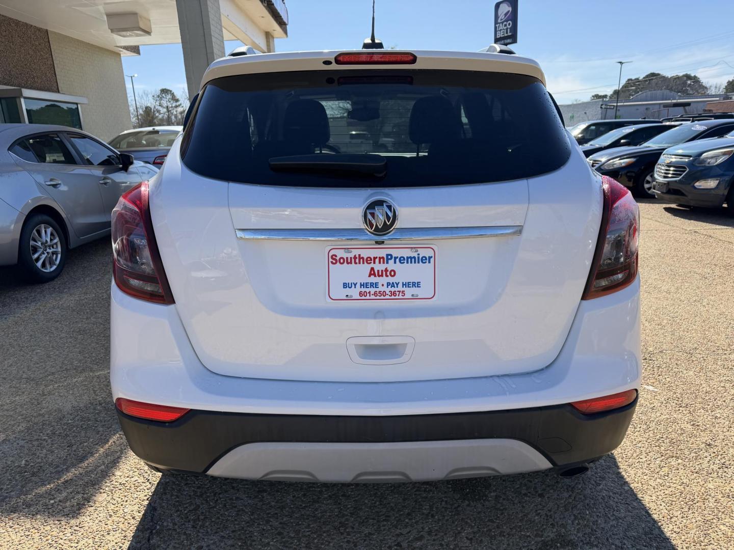 2020 WHITE BUICK ENCORE PREFERRED (KL4CJASB0LB) , located at 922 W. Beacon St., Philadelphia, MS, 39350, (601) 650-3675, 32.770447, -89.127151 - Photo#4