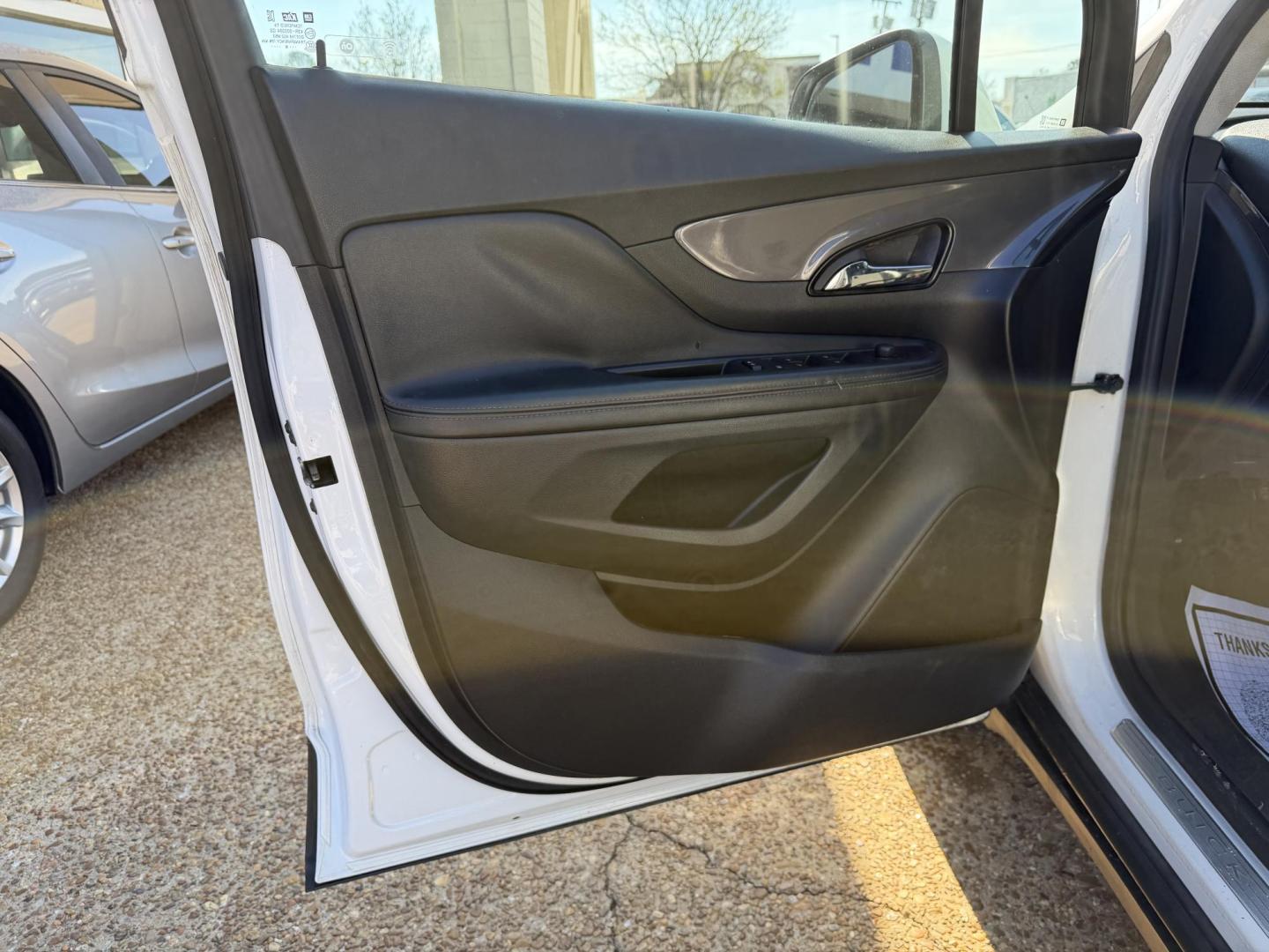 2020 WHITE BUICK ENCORE PREFERRED (KL4CJASB0LB) , located at 922 W. Beacon St., Philadelphia, MS, 39350, (601) 650-3675, 32.770447, -89.127151 - Photo#8