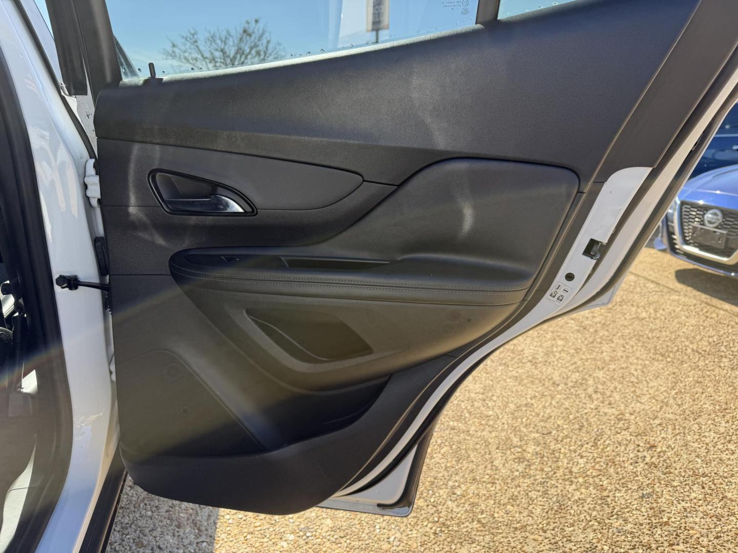 2020 WHITE BUICK ENCORE PREFERRED (KL4CJASB0LB) , located at 922 W. Beacon St., Philadelphia, MS, 39350, (601) 650-3675, 32.770447, -89.127151 - Photo#15