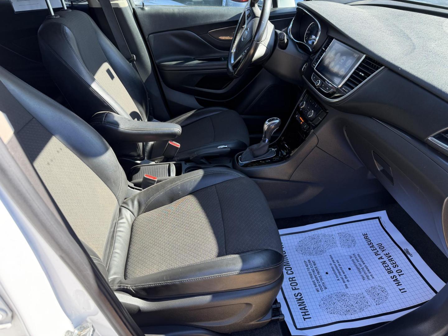 2020 WHITE BUICK ENCORE PREFERRED (KL4CJASB0LB) , located at 922 W. Beacon St., Philadelphia, MS, 39350, (601) 650-3675, 32.770447, -89.127151 - Photo#10