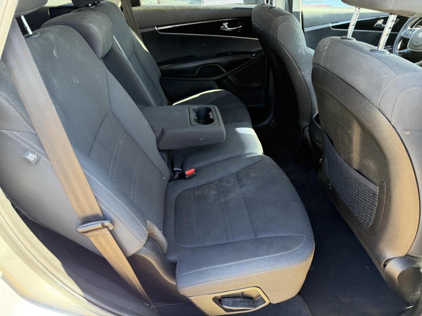 2019 SILVER KIA SORENTO L (5XYPG4A34KG) , located at 922 W. Beacon St., Philadelphia, MS, 39350, (601) 650-3675, 32.770447, -89.127151 - Photo#14