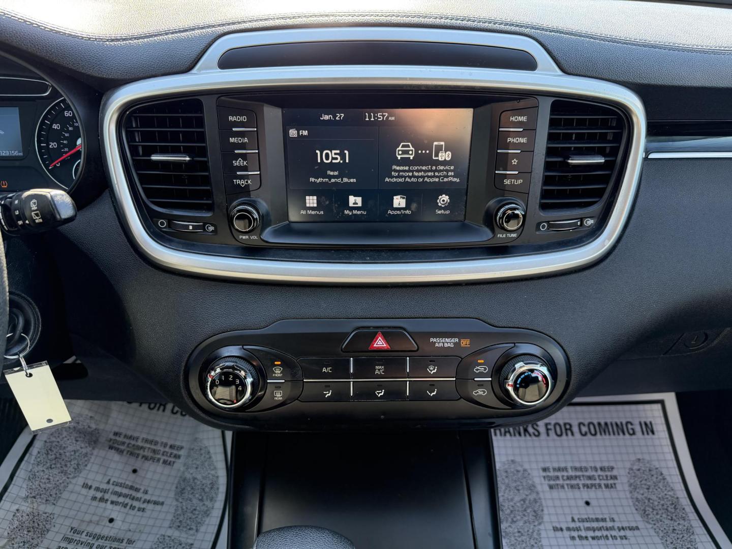 2019 SILVER KIA SORENTO L (5XYPG4A34KG) , located at 922 W. Beacon St., Philadelphia, MS, 39350, (601) 650-3675, 32.770447, -89.127151 - Photo#18