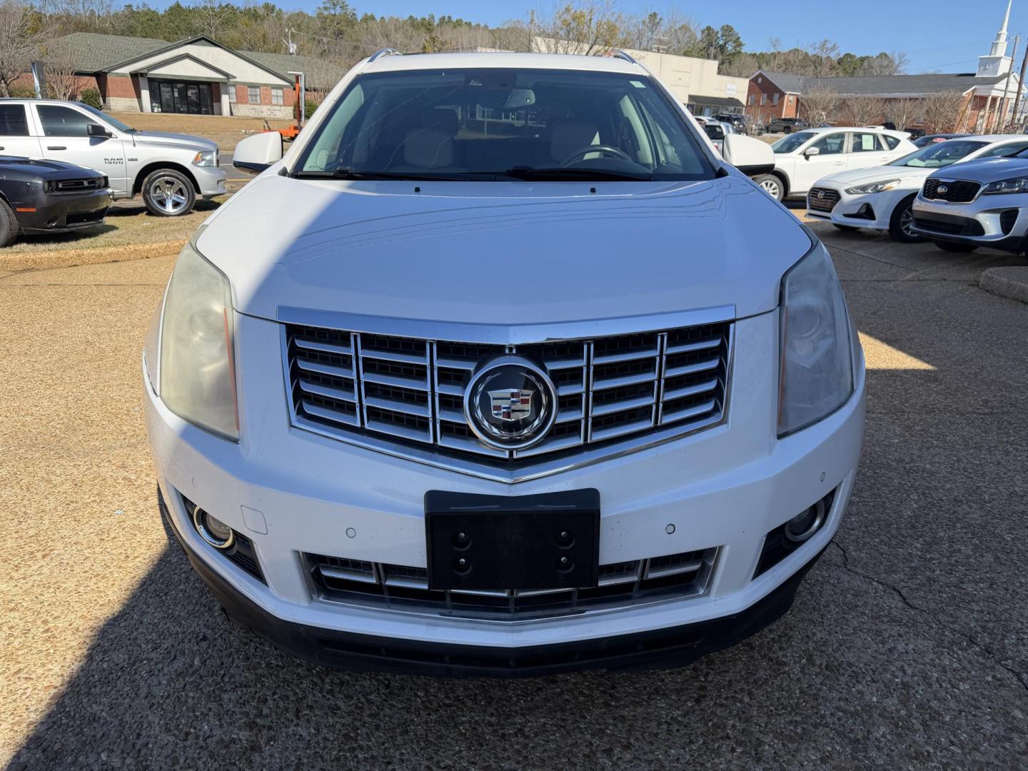 2016 WHITE CADILLAC SRX PREMIUM (3GYFNDE3XGS) , located at 922 W. Beacon St., Philadelphia, MS, 39350, (601) 650-3675, 32.770447, -89.127151- Photo#1