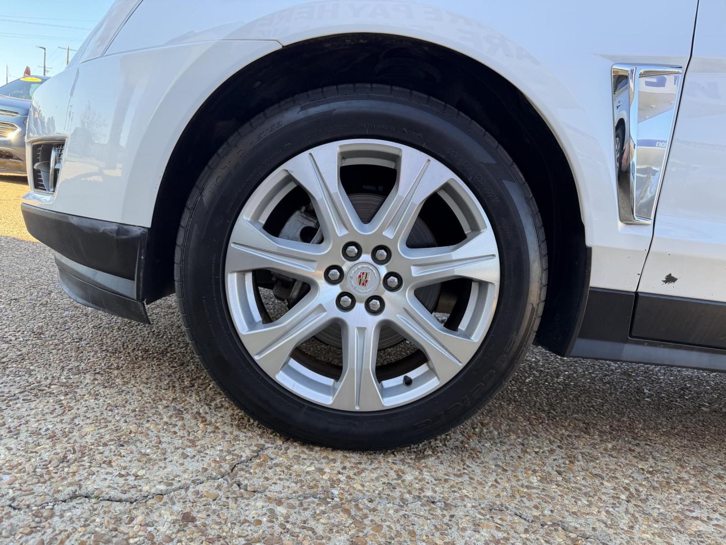 2016 WHITE CADILLAC SRX PREMIUM (3GYFNDE3XGS) , located at 922 W. Beacon St., Philadelphia, MS, 39350, (601) 650-3675, 32.770447, -89.127151 - Photo#7