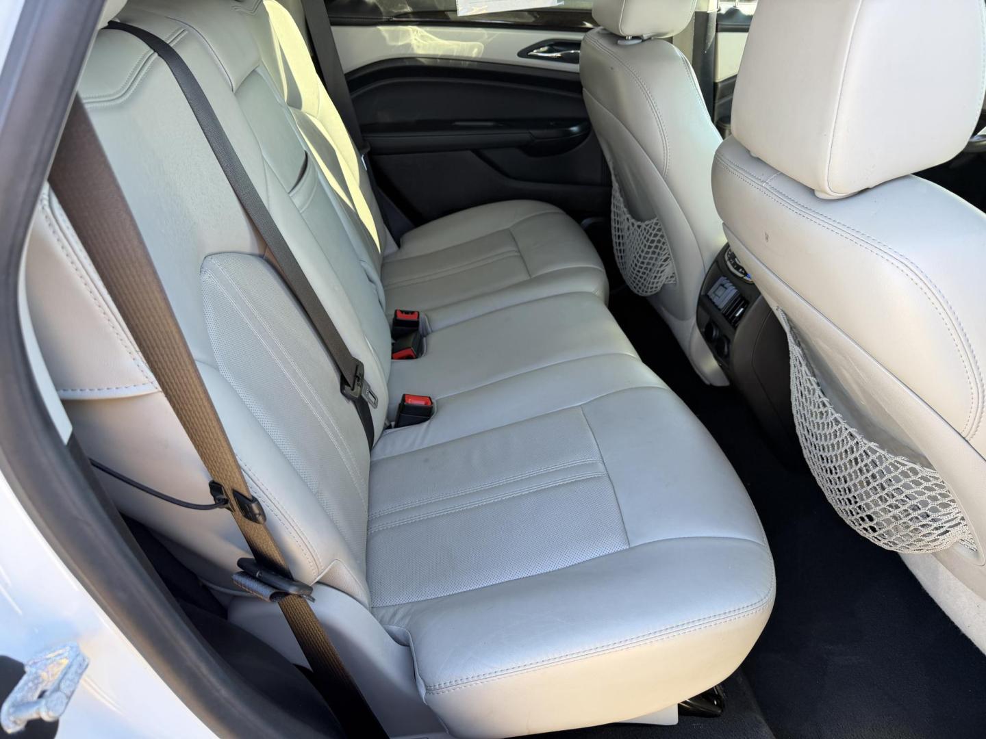 2016 WHITE CADILLAC SRX PREMIUM (3GYFNDE3XGS) , located at 922 W. Beacon St., Philadelphia, MS, 39350, (601) 650-3675, 32.770447, -89.127151 - Photo#14