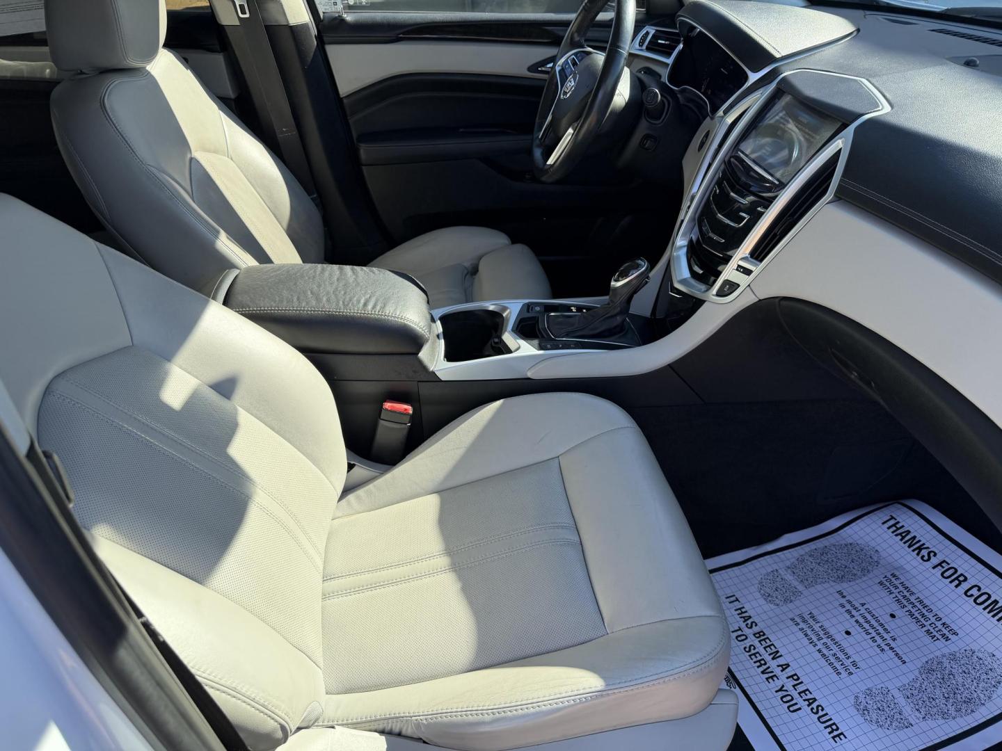 2016 WHITE CADILLAC SRX PREMIUM (3GYFNDE3XGS) , located at 922 W. Beacon St., Philadelphia, MS, 39350, (601) 650-3675, 32.770447, -89.127151- Photo#10