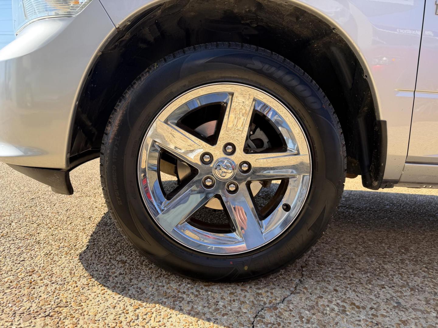 2017 SILVER RAM 1500 EXPRESS; TRADES (1C6RR6FT3HS) , located at 922 W. Beacon St., Philadelphia, MS, 39350, (601) 650-3675, 32.770447, -89.127151 - Photo#11