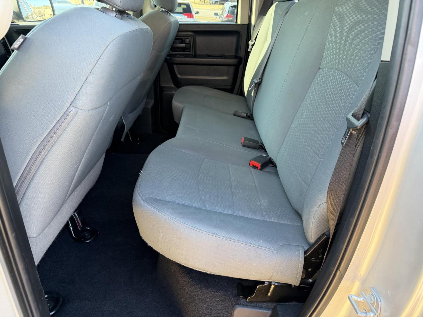 2017 SILVER RAM 1500 EXPRESS; TRADES (1C6RR6FT3HS) , located at 922 W. Beacon St., Philadelphia, MS, 39350, (601) 650-3675, 32.770447, -89.127151 - Photo#13