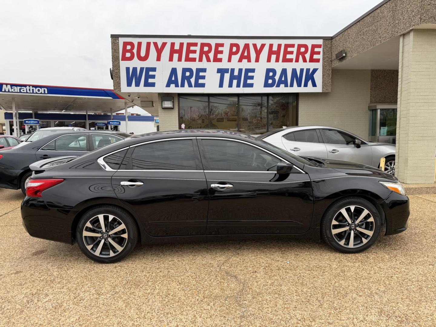 2017 BLACK NISSAN ALTIMA SR (1N4AL3AP3HN) , located at 922 W. Beacon St., Philadelphia, MS, 39350, (601) 650-3675, 32.770447, -89.127151 - Photo#6