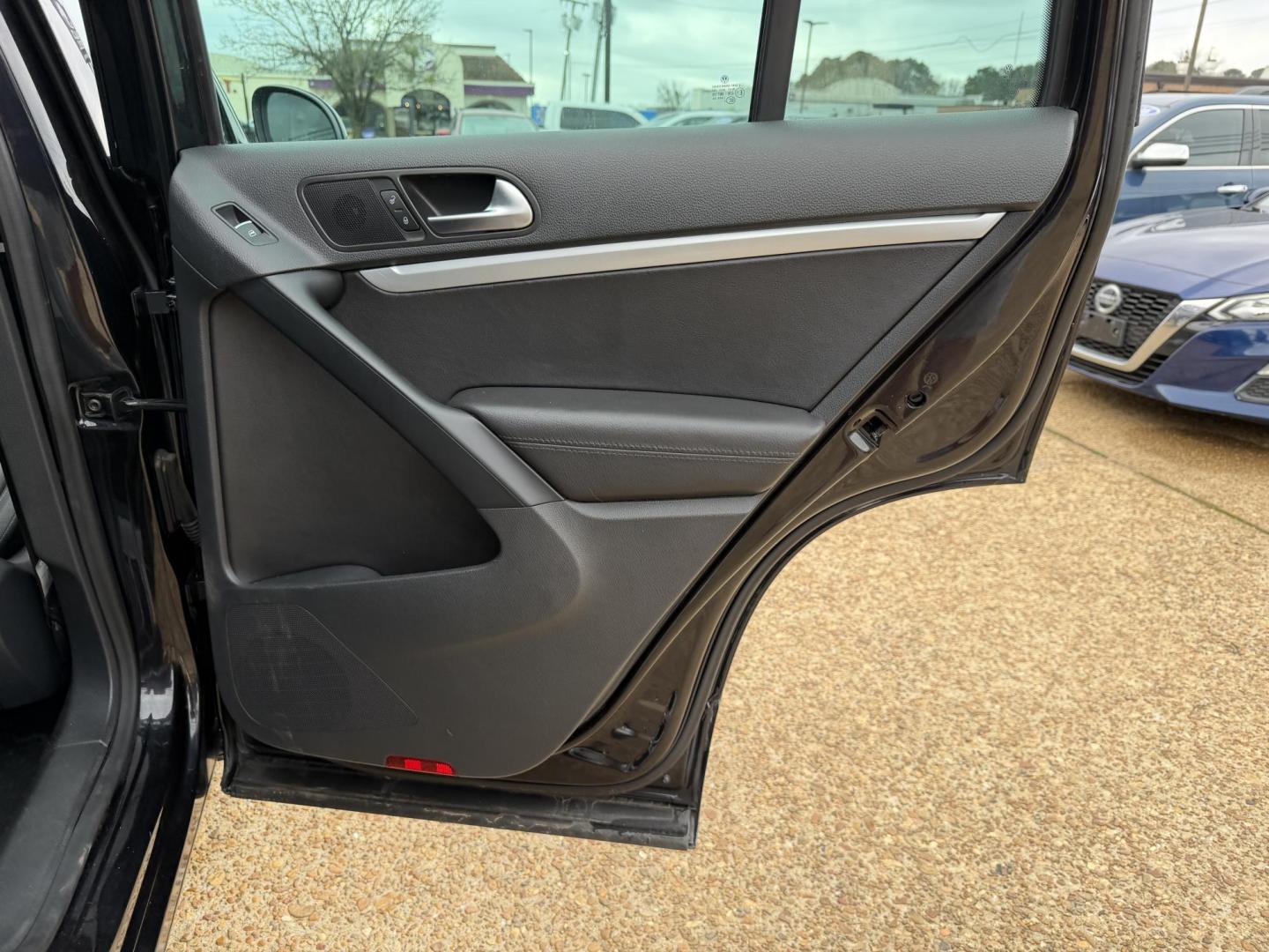 2016 BLACK VOLKSWAGEN TIGUAN R-LINE (WVGAV7AX6GW) , located at 922 W. Beacon St., Philadelphia, MS, 39350, (601) 650-3675, 32.770447, -89.127151 - Photo#15