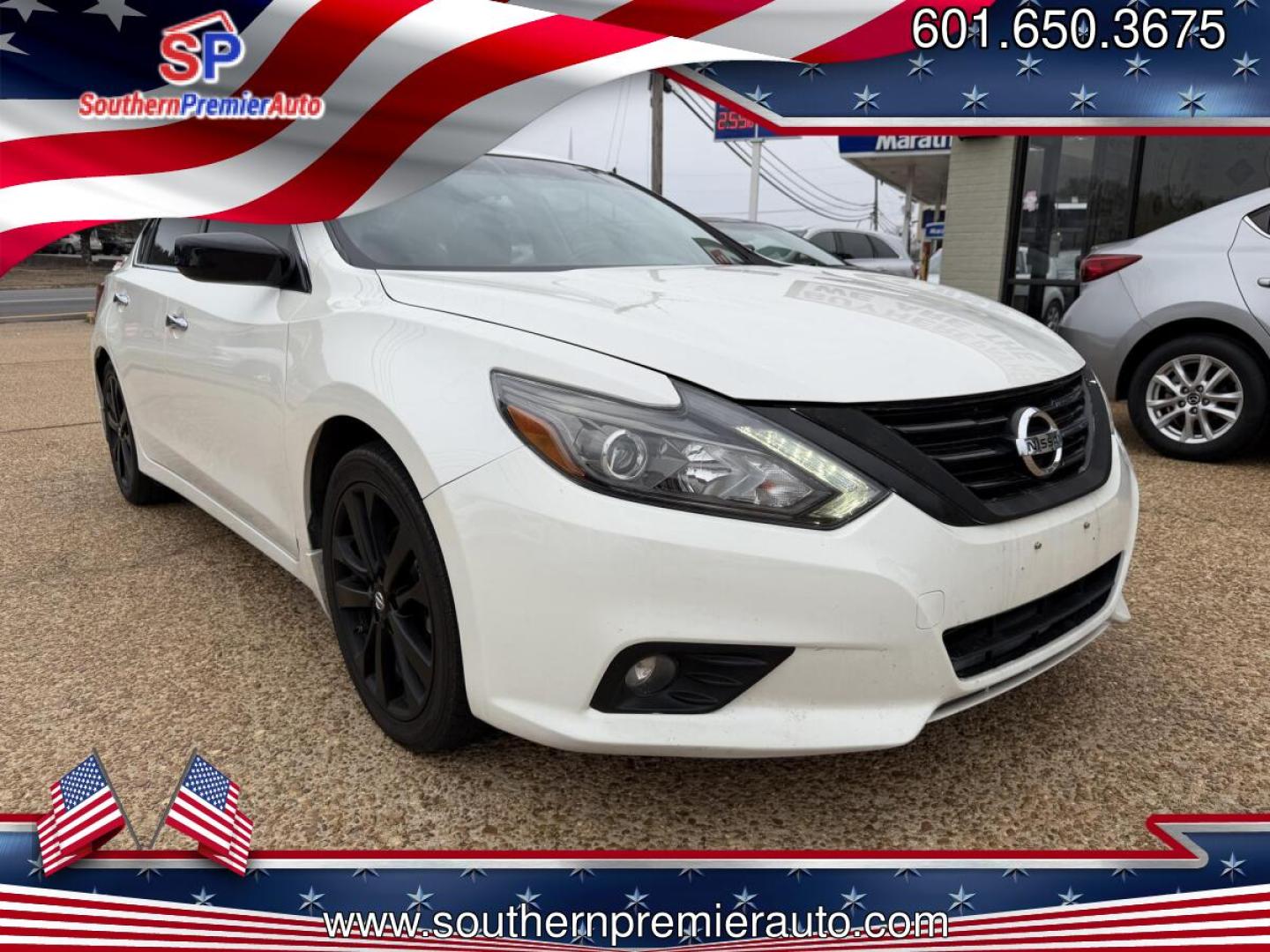 2017 WHITE NISSAN ALTIMA 2.5 SR (1N4AL3AP8HC) , located at 922 W. Beacon St., Philadelphia, MS, 39350, (601) 650-3675, 32.770447, -89.127151 - Photo#0