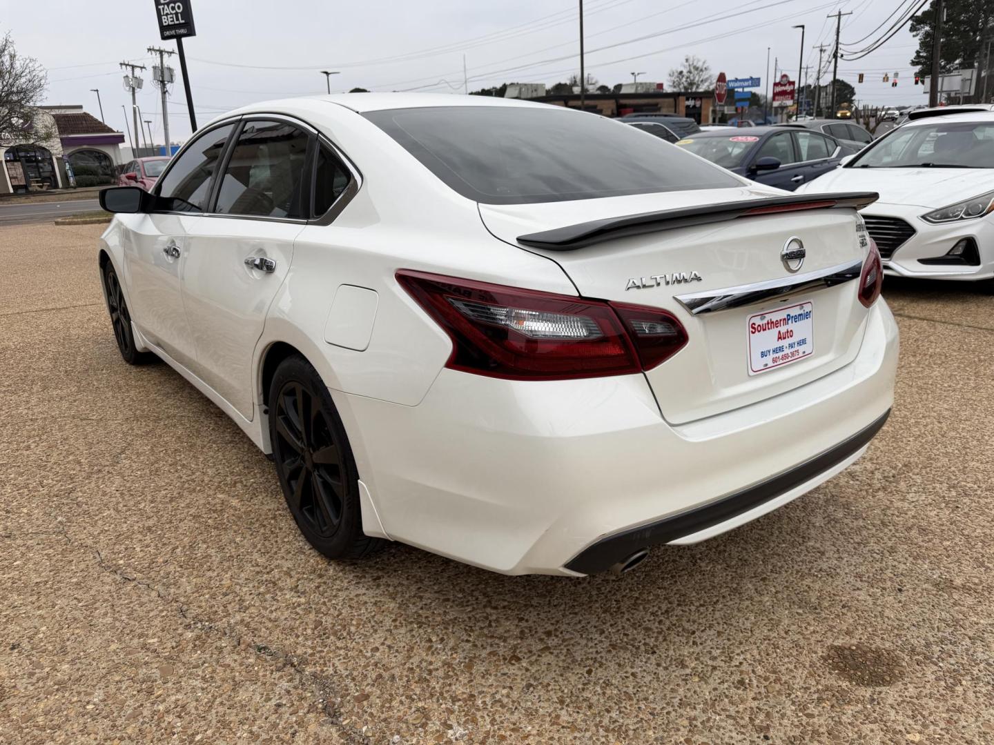 2017 WHITE NISSAN ALTIMA 2.5 SR (1N4AL3AP8HC) , located at 922 W. Beacon St., Philadelphia, MS, 39350, (601) 650-3675, 32.770447, -89.127151 - Photo#3