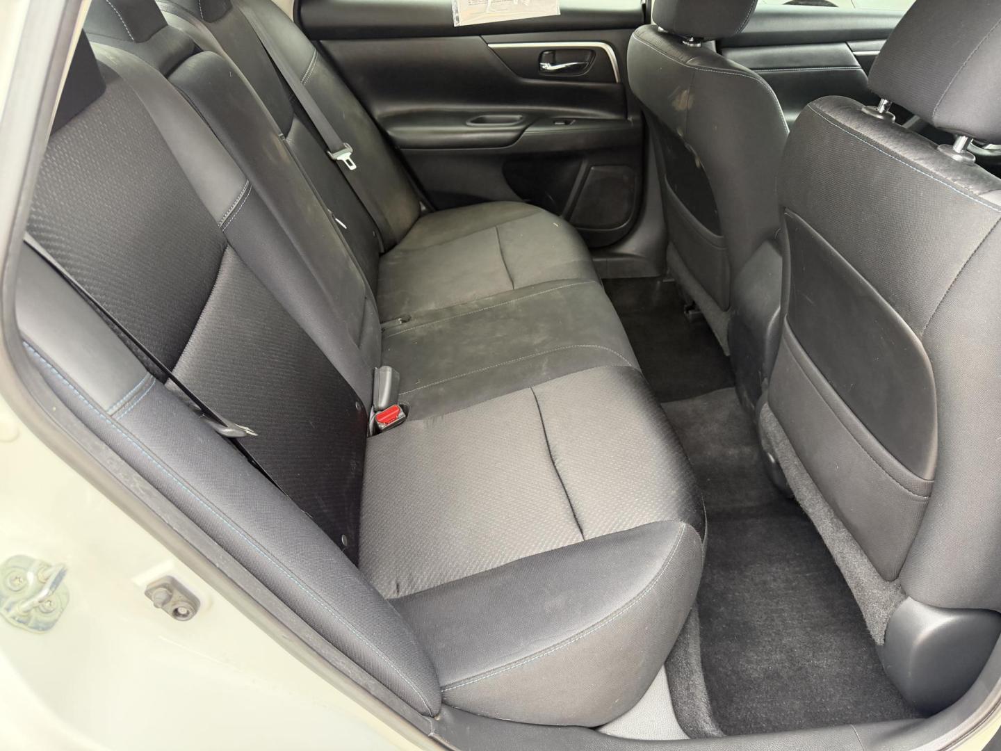 2017 WHITE NISSAN ALTIMA 2.5 SR (1N4AL3AP8HC) , located at 922 W. Beacon St., Philadelphia, MS, 39350, (601) 650-3675, 32.770447, -89.127151 - Photo#14