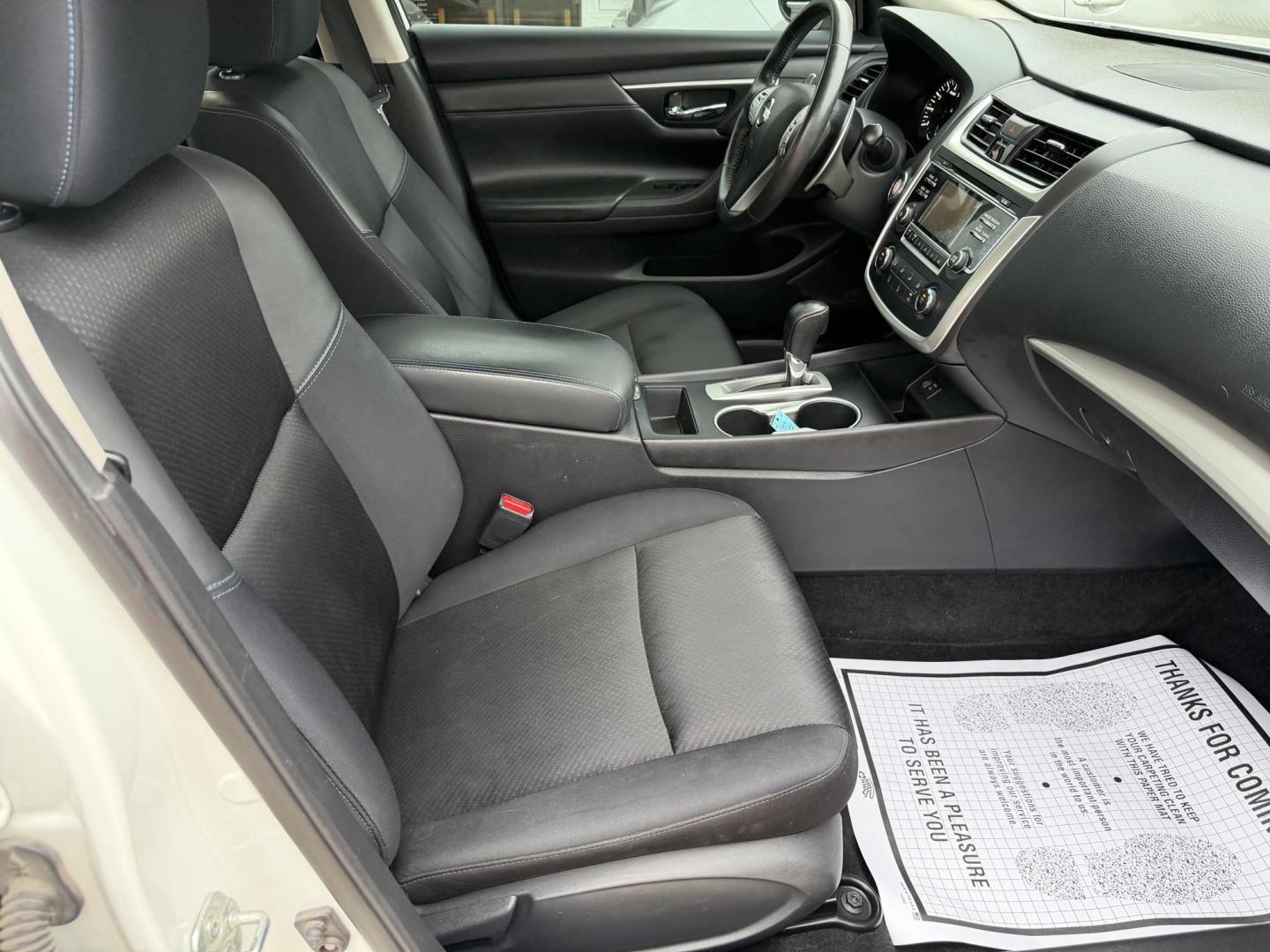 2017 WHITE NISSAN ALTIMA 2.5 SR (1N4AL3AP8HC) , located at 922 W. Beacon St., Philadelphia, MS, 39350, (601) 650-3675, 32.770447, -89.127151 - Photo#10