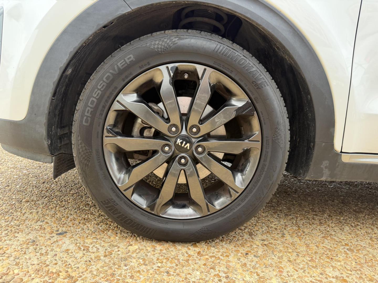 2018 WHITE KIA SPORTAGE EX (KNDPN3AC9J7) , located at 922 W. Beacon St., Philadelphia, MS, 39350, (601) 650-3675, 32.770447, -89.127151 - Photo#7