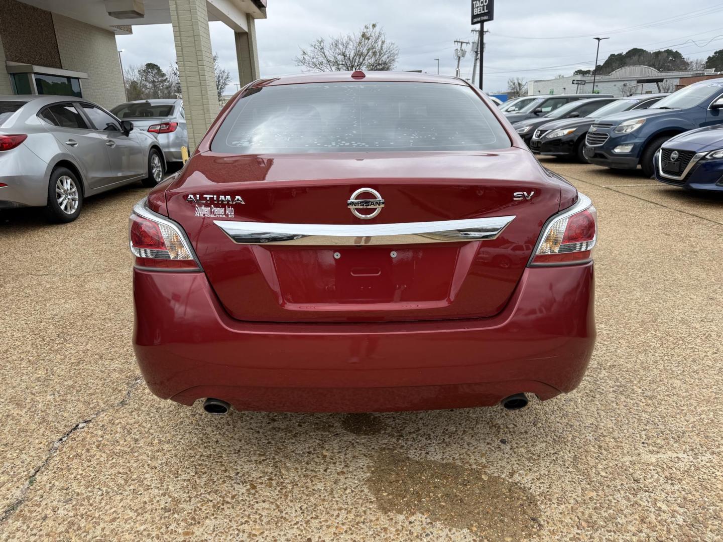 2015 RED NISSAN ALTIMA 2.5 SV (1N4AL3AP9FC) , located at 922 W. Beacon St., Philadelphia, MS, 39350, (601) 650-3675, 32.770447, -89.127151 - Photo#4