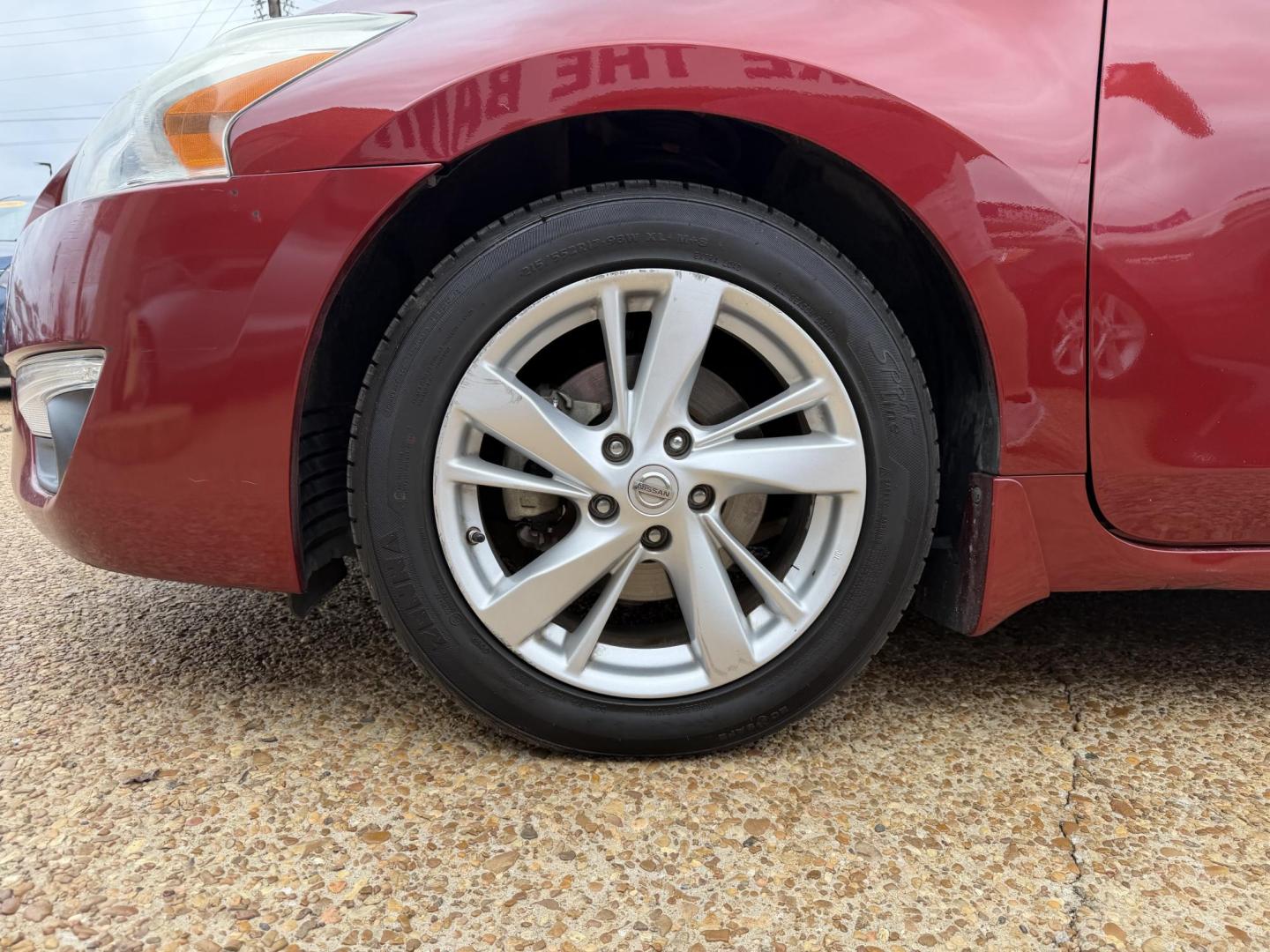 2015 RED NISSAN ALTIMA 2.5 SV (1N4AL3AP9FC) , located at 922 W. Beacon St., Philadelphia, MS, 39350, (601) 650-3675, 32.770447, -89.127151 - Photo#7