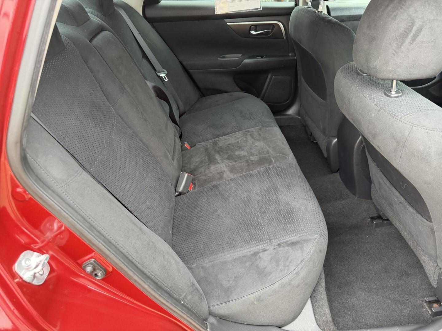 2015 RED NISSAN ALTIMA 2.5 SV (1N4AL3AP9FC) , located at 922 W. Beacon St., Philadelphia, MS, 39350, (601) 650-3675, 32.770447, -89.127151 - Photo#14